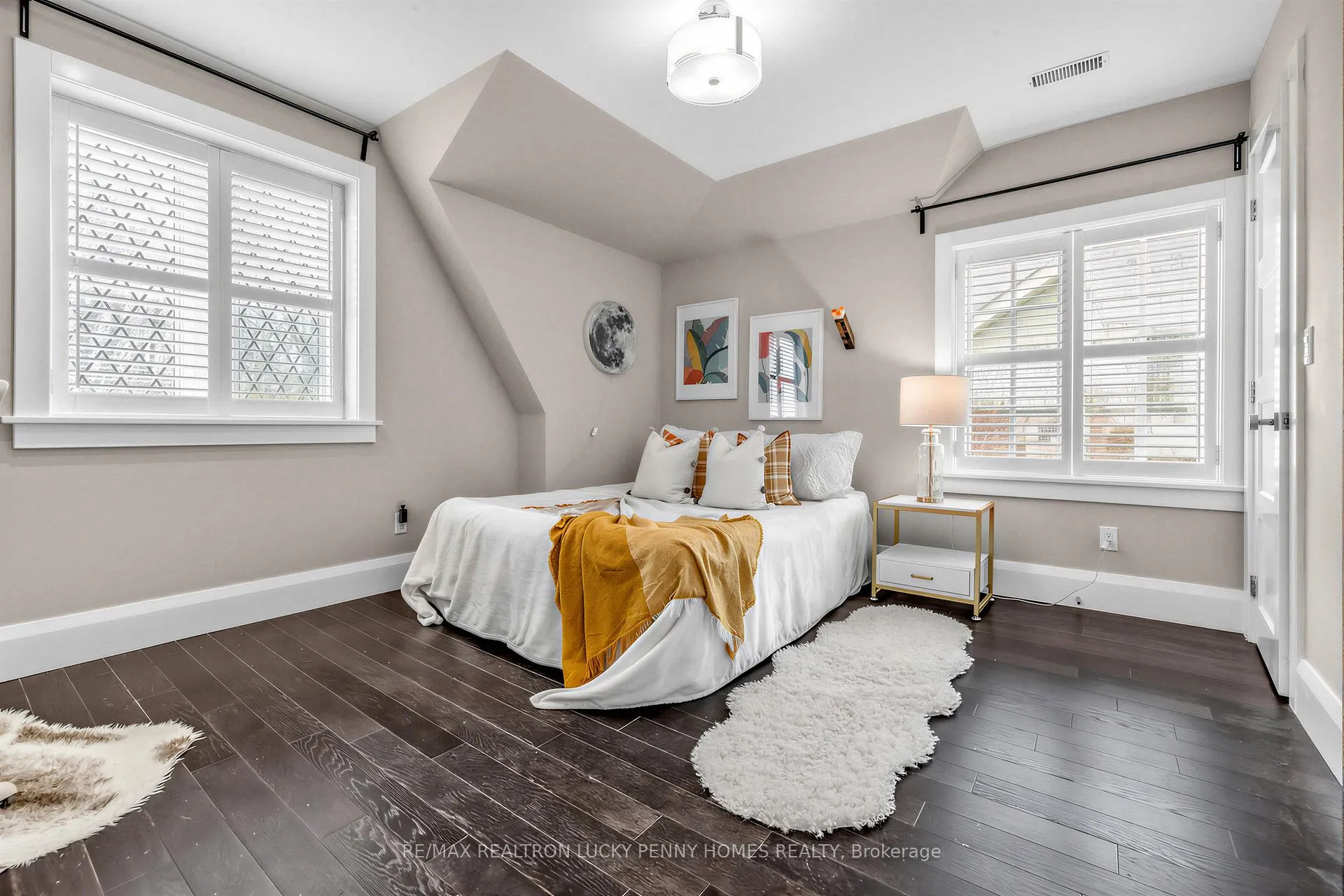 Photo 35 of 25 Cortleigh Boulevard, Toronto, Lawrence Park South — HOMEH