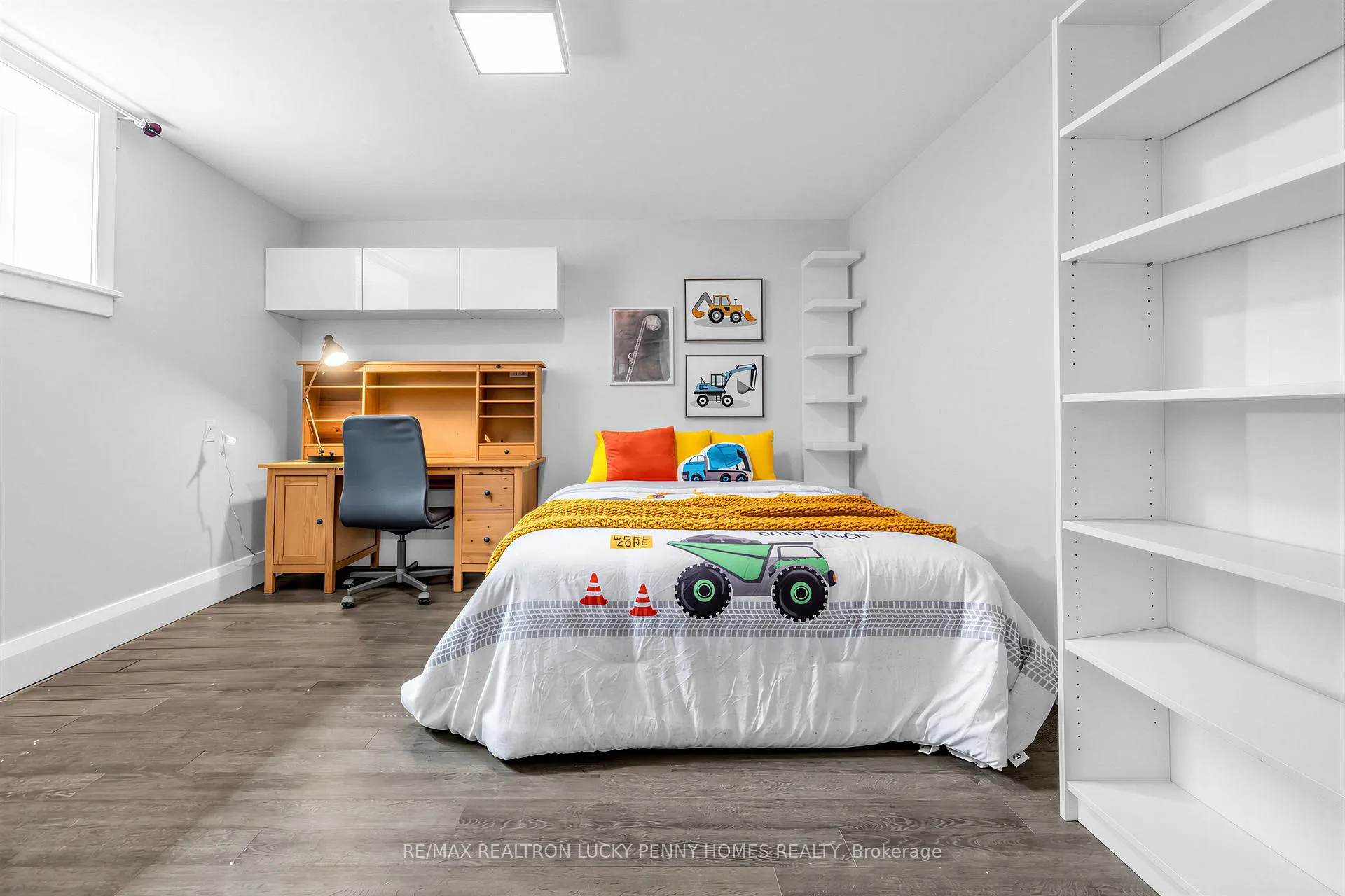 Photo 40 of 25 Cortleigh Boulevard, Toronto, Lawrence Park South — HOMEH