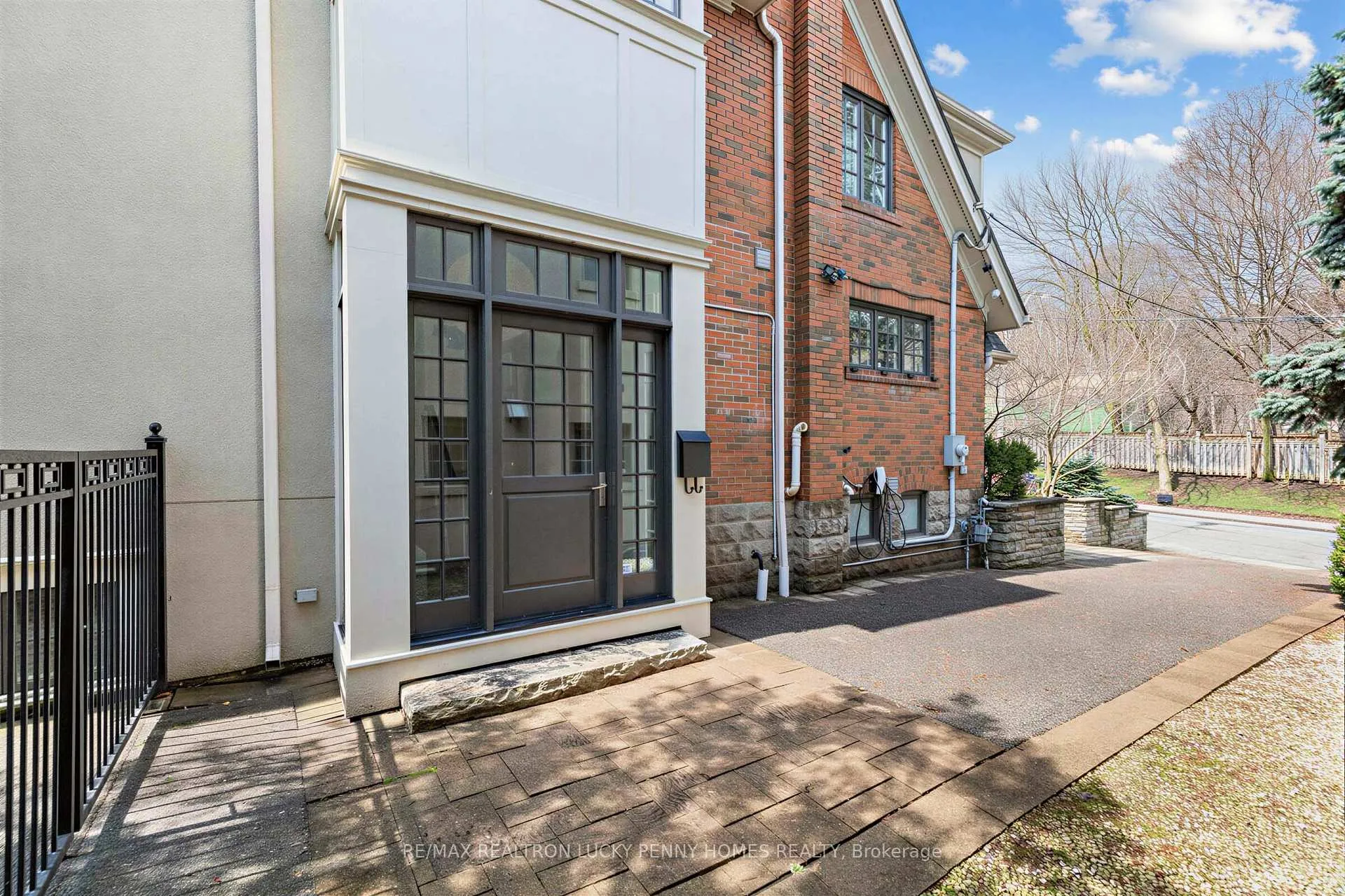 Photo 46 of 25 Cortleigh Boulevard, Toronto, Lawrence Park South — HOMEH