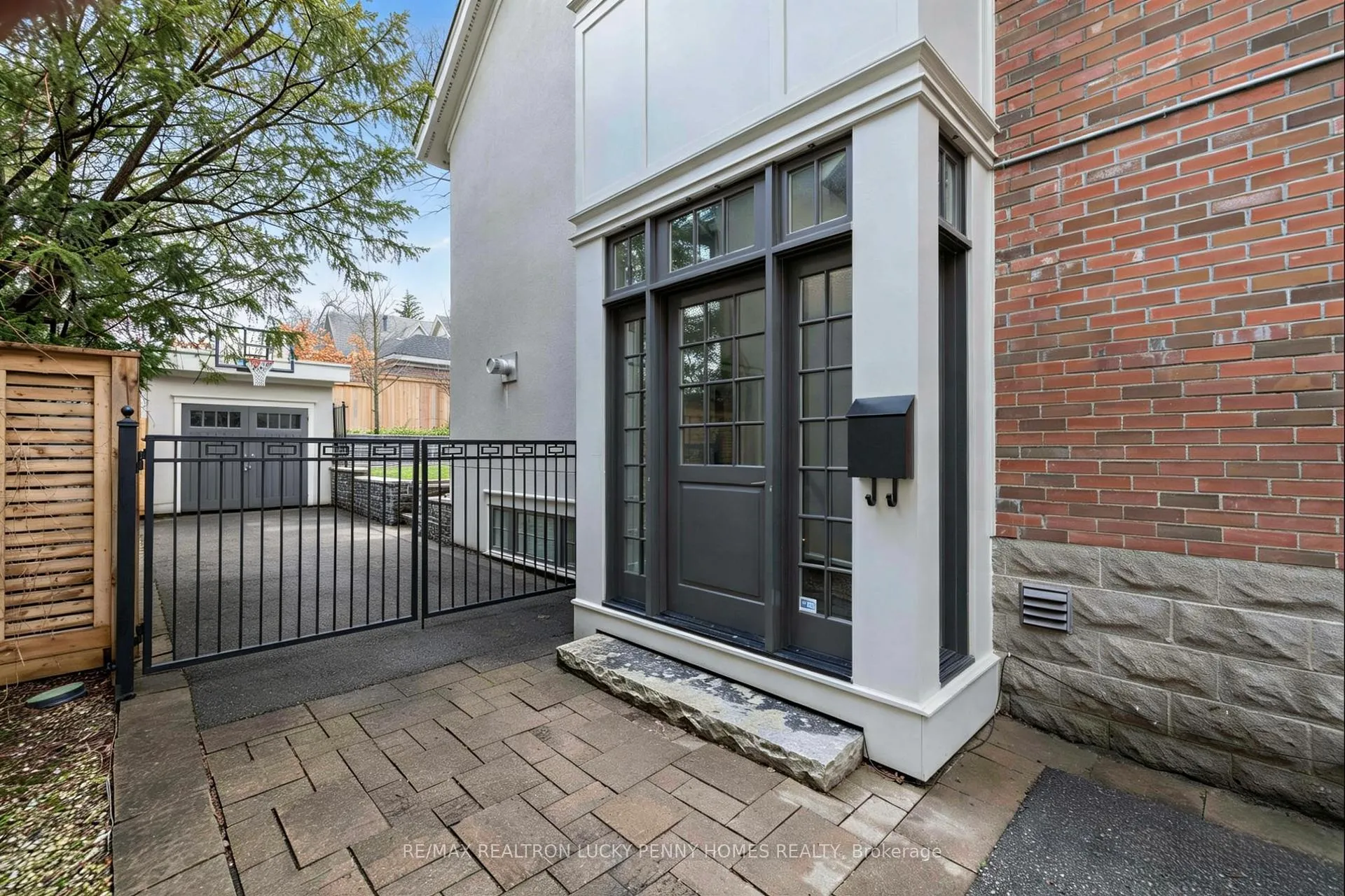 Photo 47 of 25 Cortleigh Boulevard, Toronto, Lawrence Park South — HOMEH