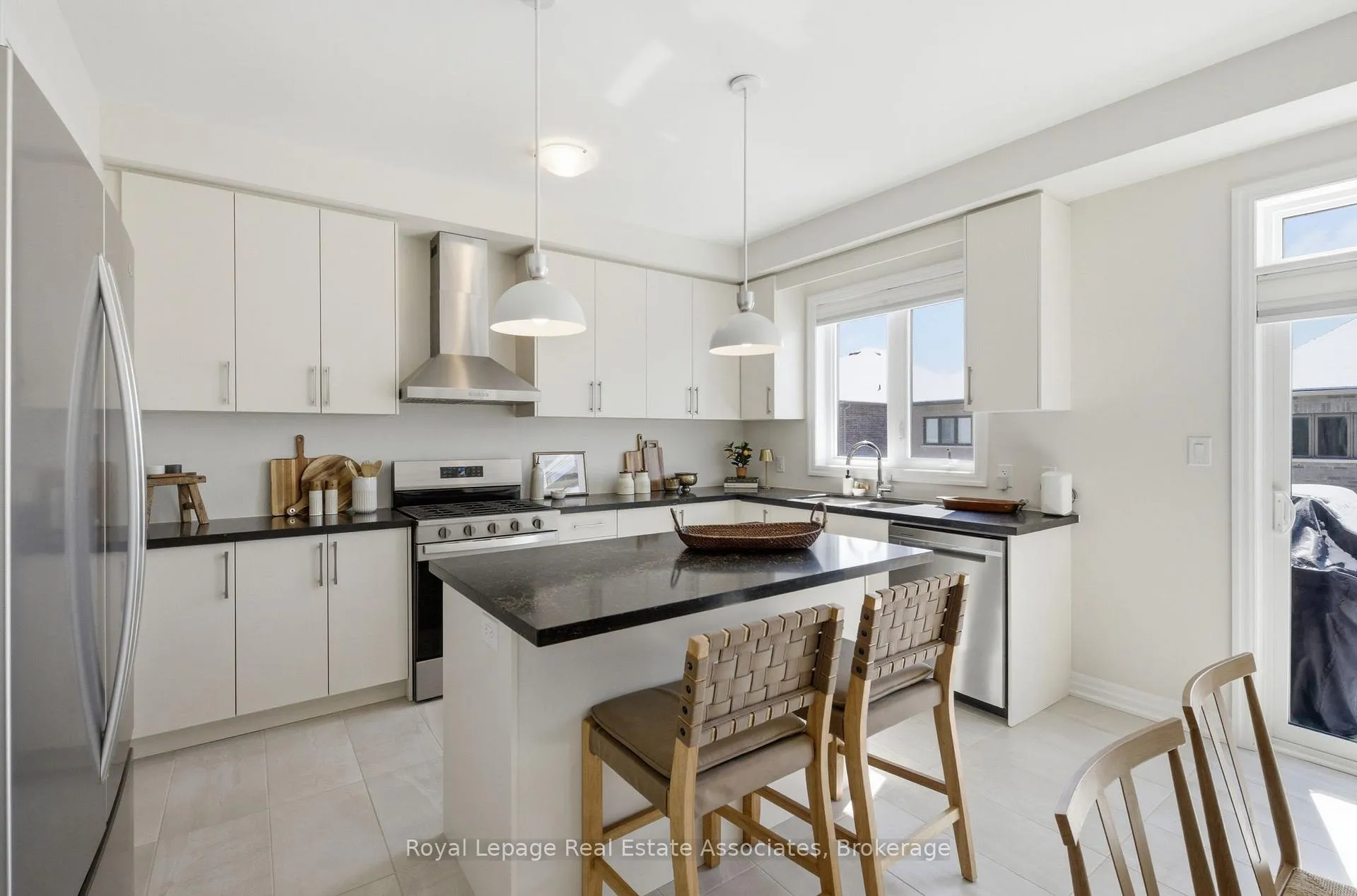 Photo 8 of 103 Northrop Avenue, Clarington, Newcastle — HOMEH