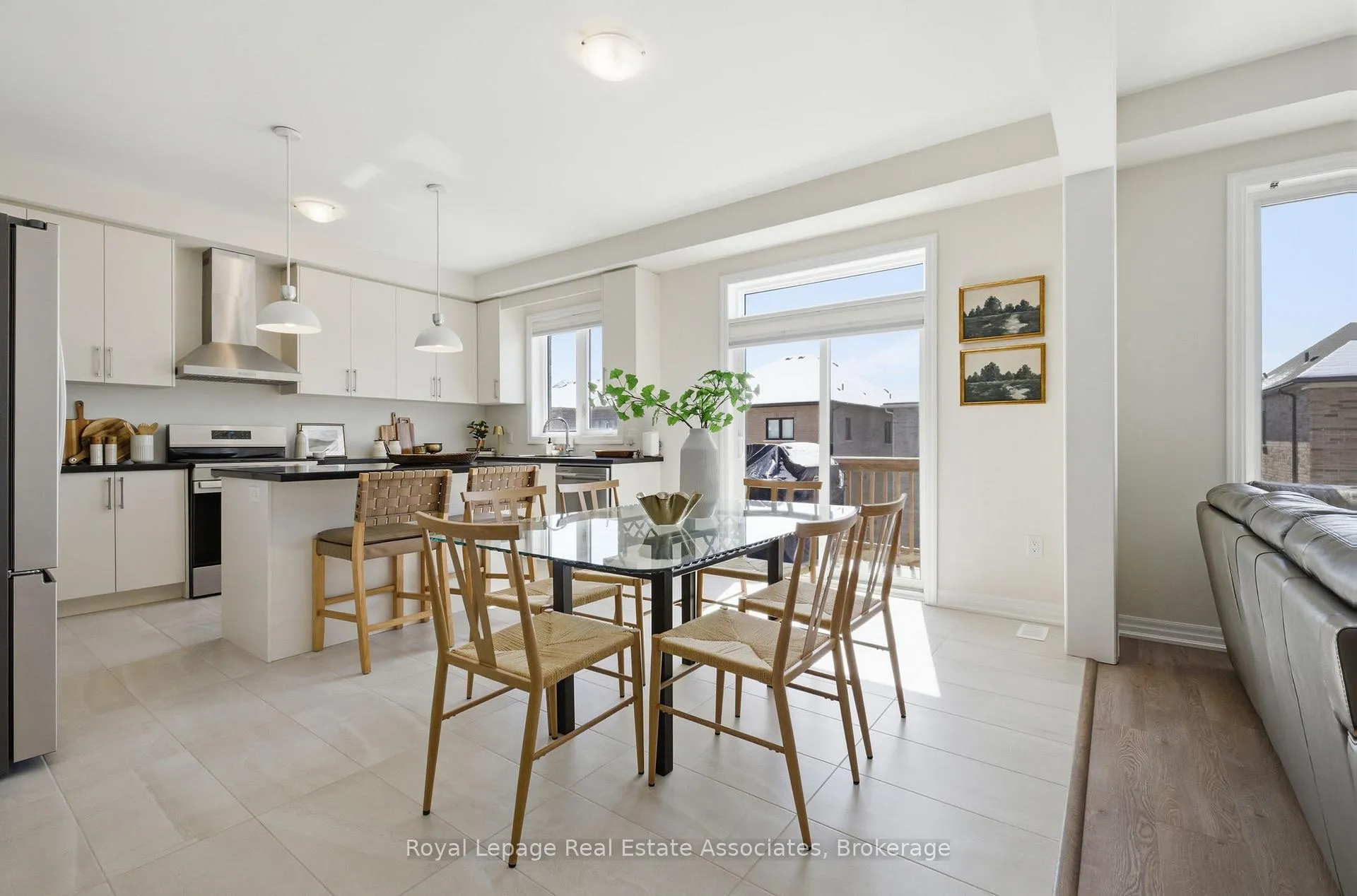 Photo 9 of 103 Northrop Avenue, Clarington, Newcastle — HOMEH