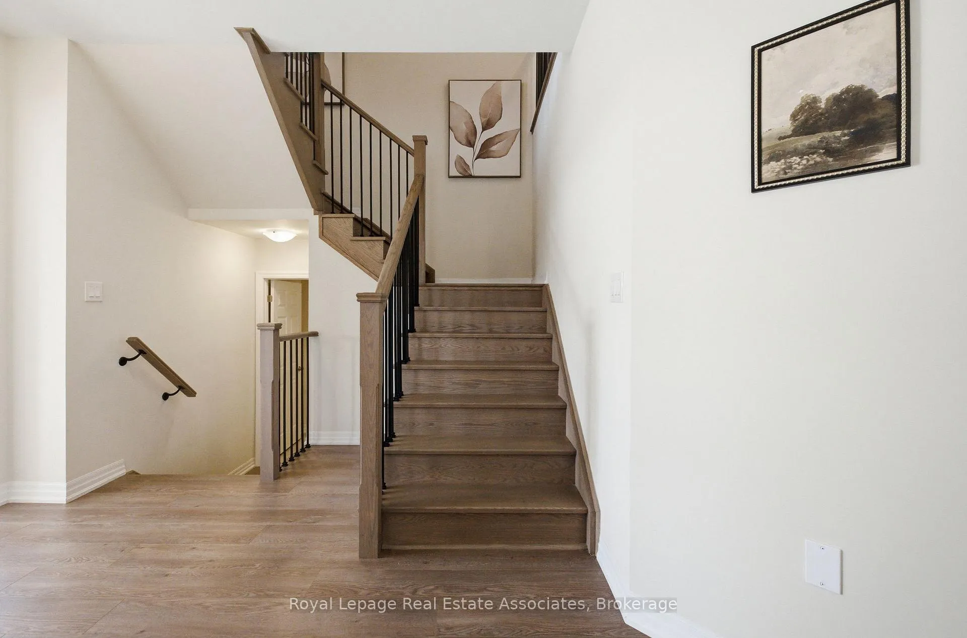 Photo 16 of 103 Northrop Avenue, Clarington, Newcastle — HOMEH