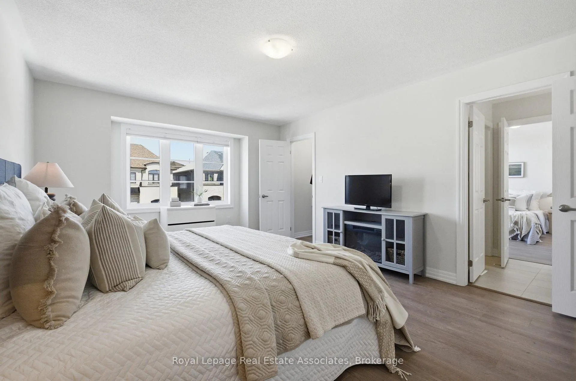 Photo 24 of 103 Northrop Avenue, Clarington, Newcastle — HOMEH