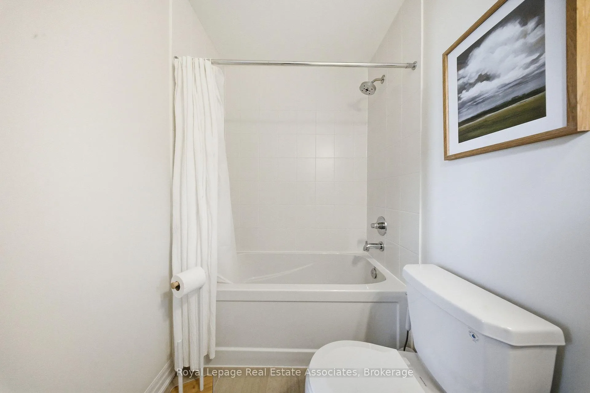 Photo 32 of 103 Northrop Avenue, Clarington, Newcastle — HOMEH