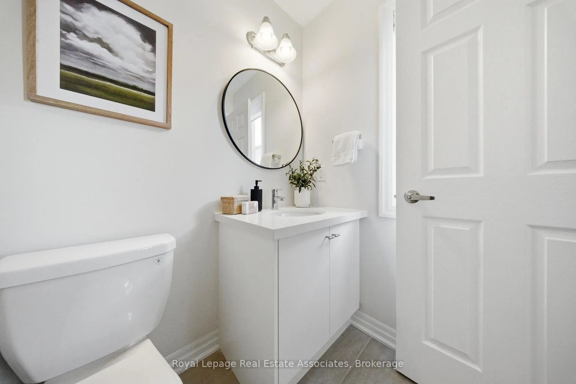 Photo 33 of 103 Northrop Avenue, Clarington, Newcastle — HOMEH