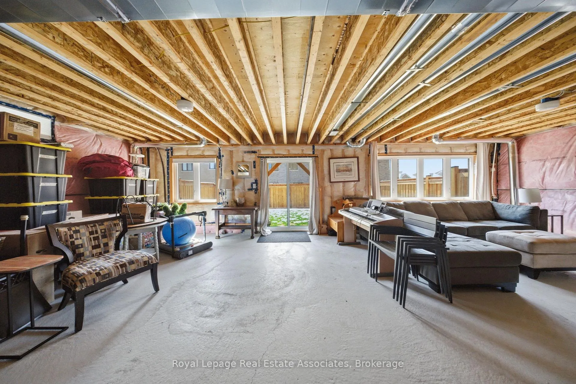 Photo 38 of 103 Northrop Avenue, Clarington, Newcastle — HOMEH
