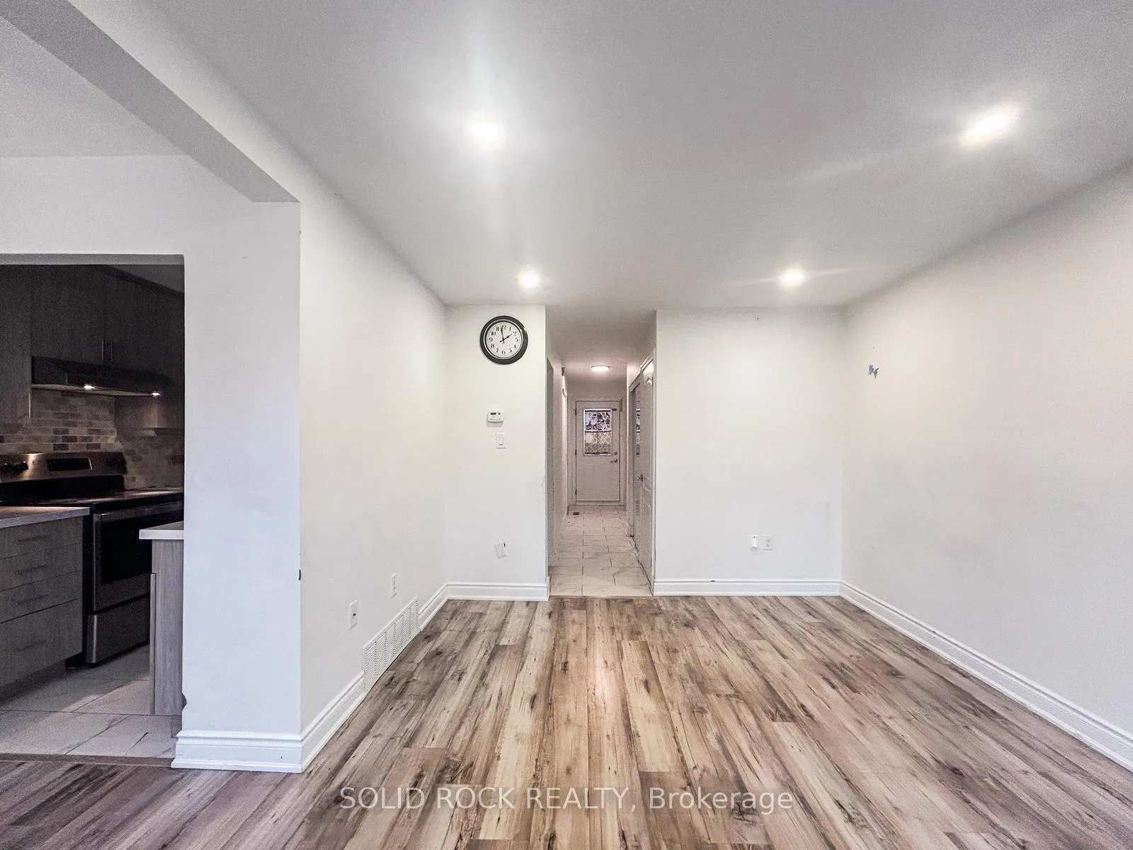 Photo 8 of Unit 143, 100 Quigley Road, Hamilton, Vincent — HOMEH