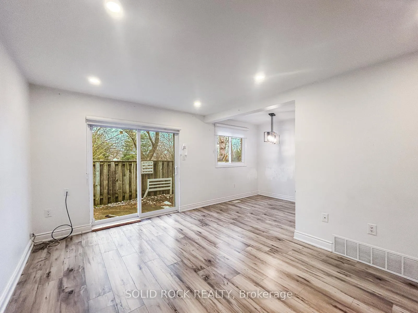 Photo 10 of Unit 143, 100 Quigley Road, Hamilton, Vincent — HOMEH