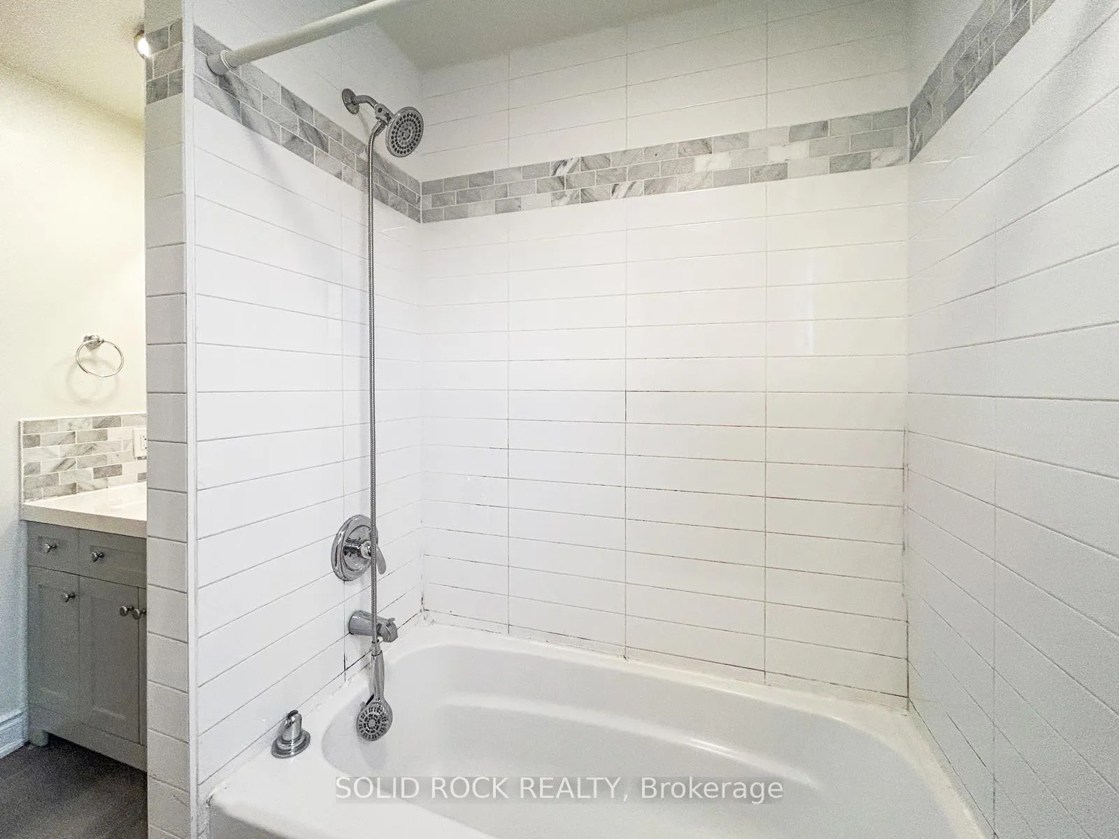 Photo 24 of Unit 143, 100 Quigley Road, Hamilton, Vincent — HOMEH