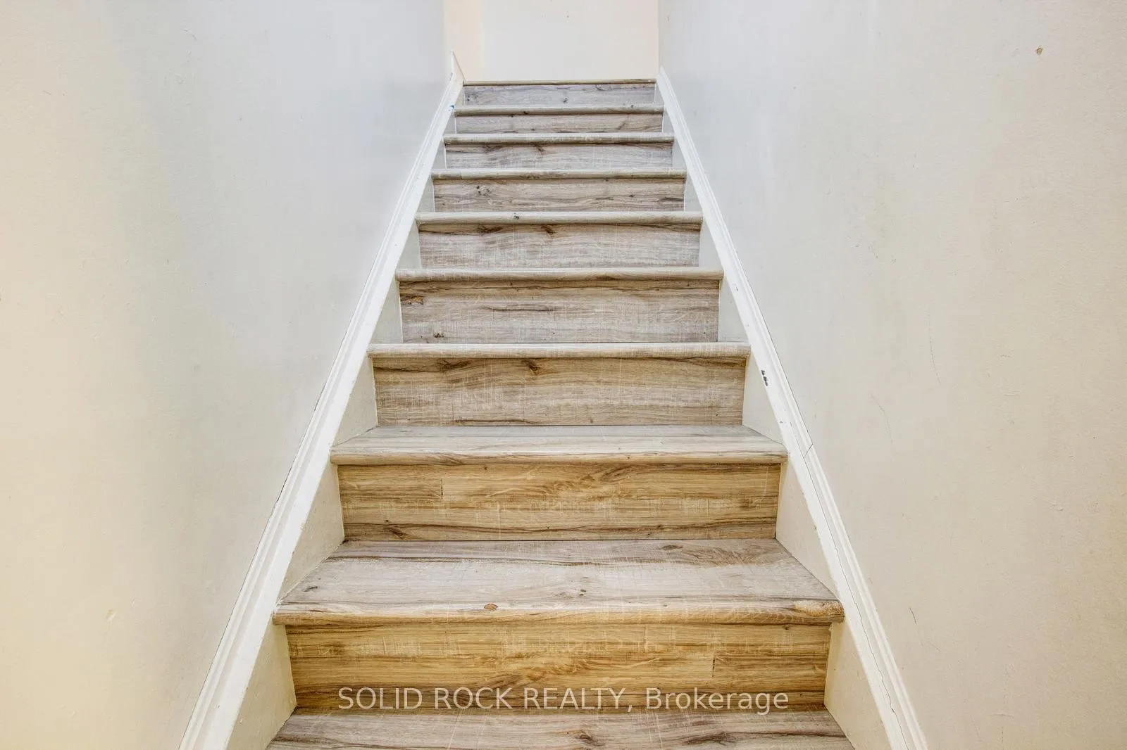 Photo 25 of Unit 143, 100 Quigley Road, Hamilton, Vincent — HOMEH