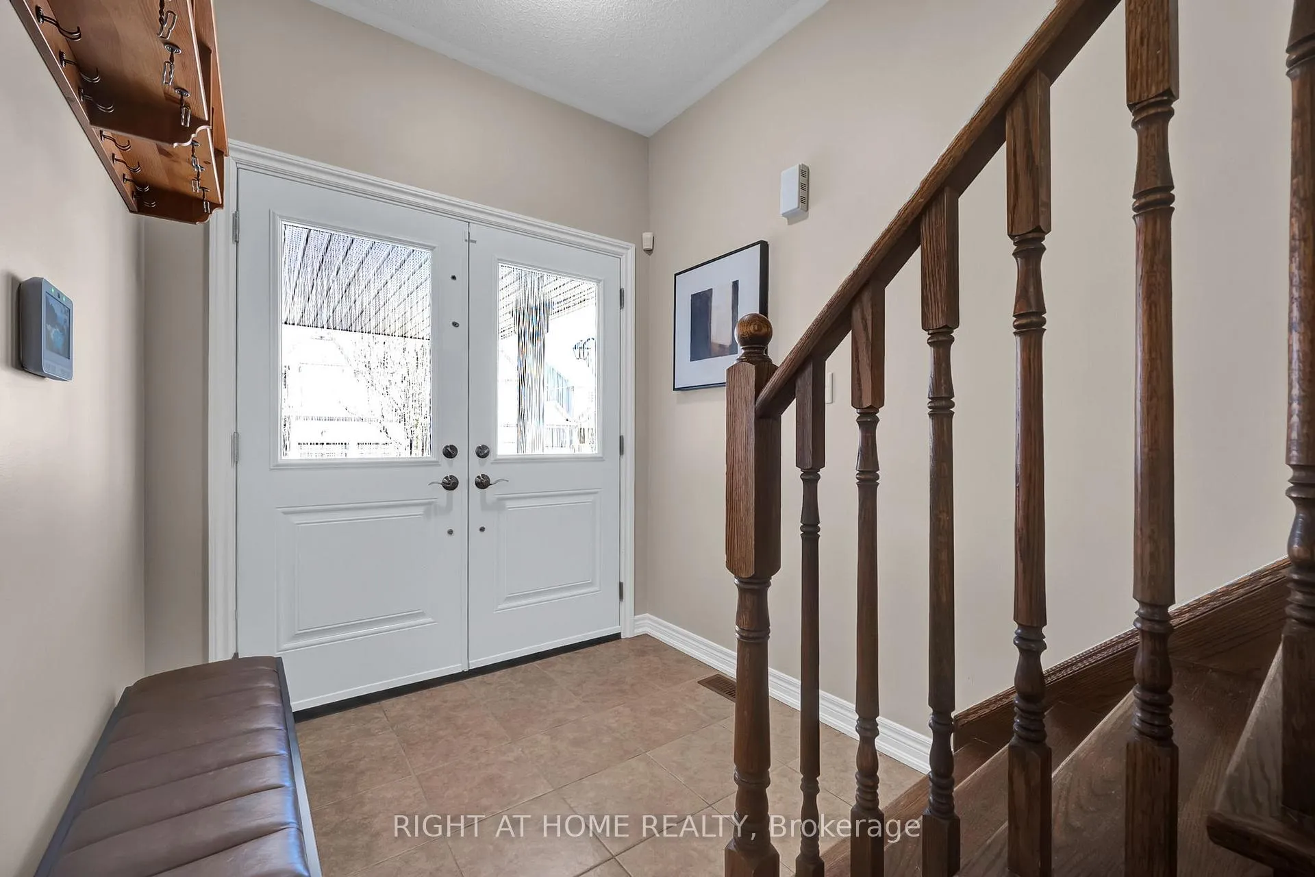 Photo 4 of 119 Mildenhall Place, Whitby, Brooklin — HOMEH