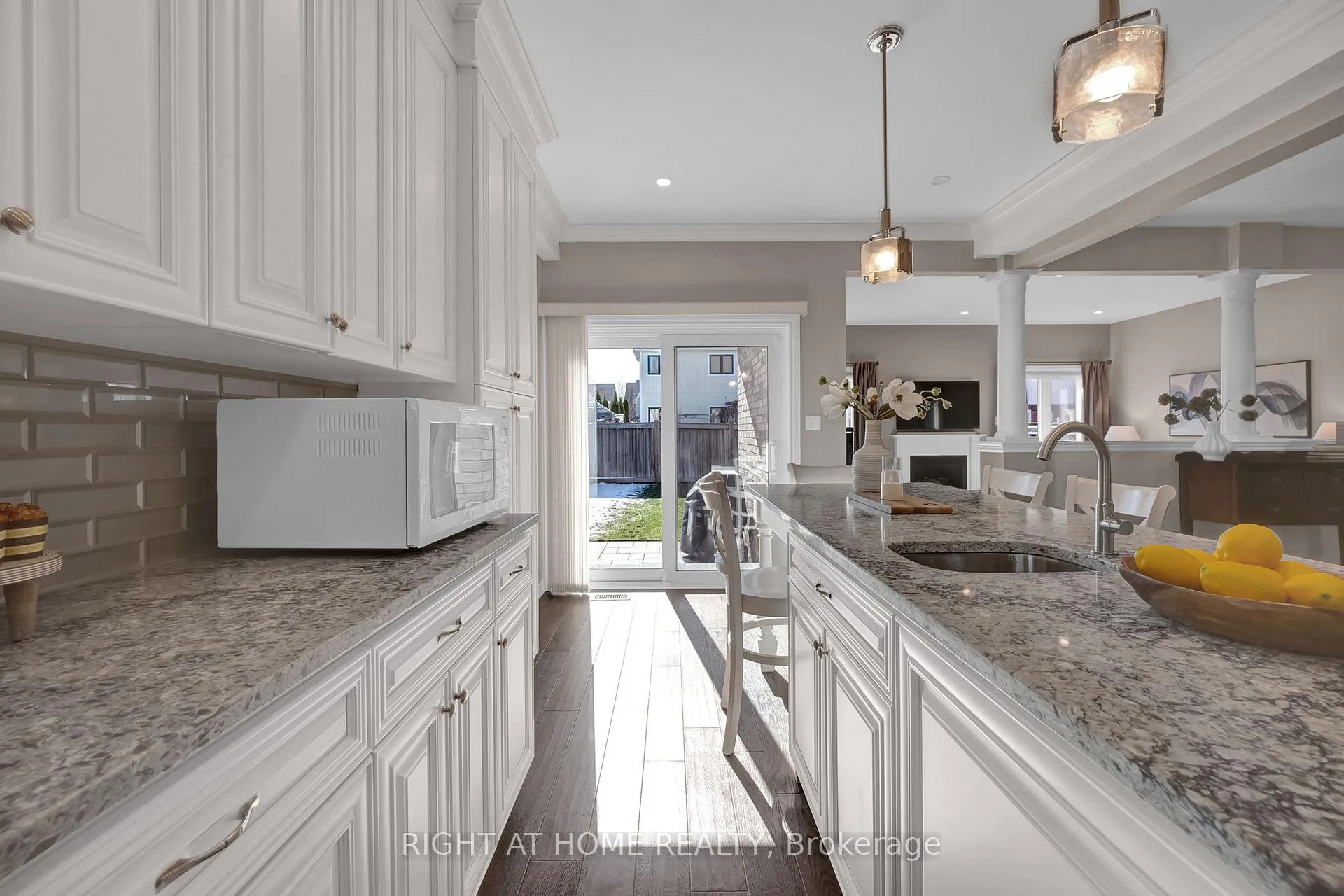 Photo 10 of 119 Mildenhall Place, Whitby, Brooklin — HOMEH