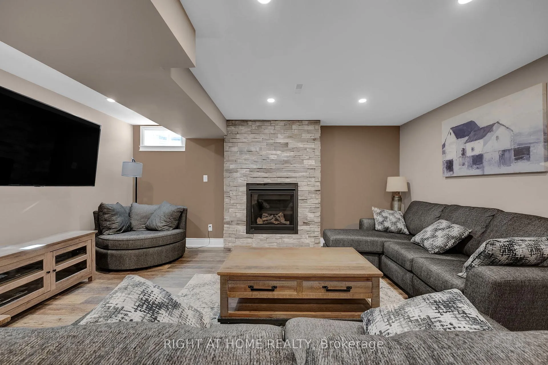 Photo 40 of 119 Mildenhall Place, Whitby, Brooklin — HOMEH