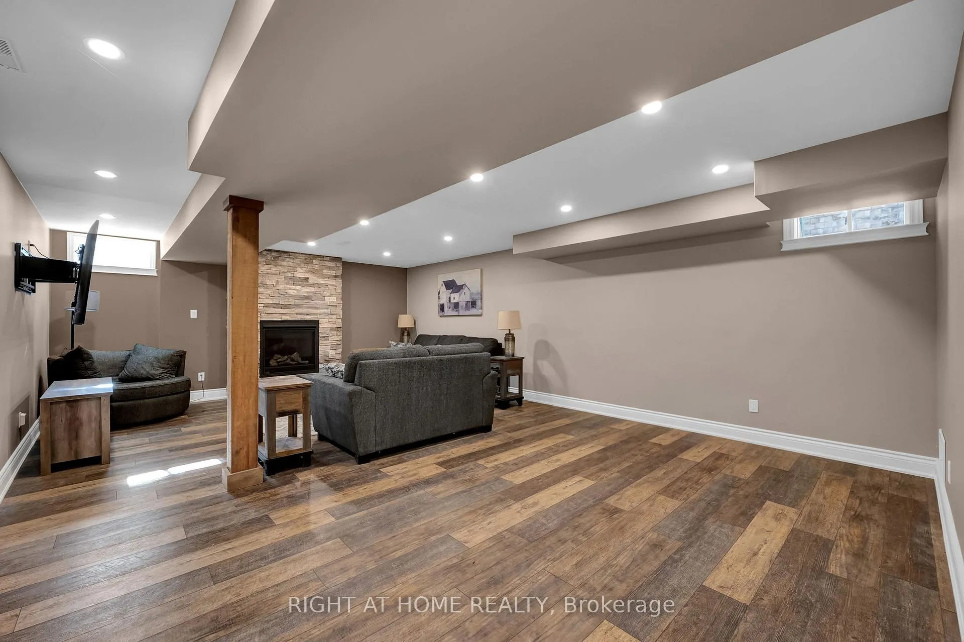 Photo 45 of 119 Mildenhall Place, Whitby, Brooklin — HOMEH