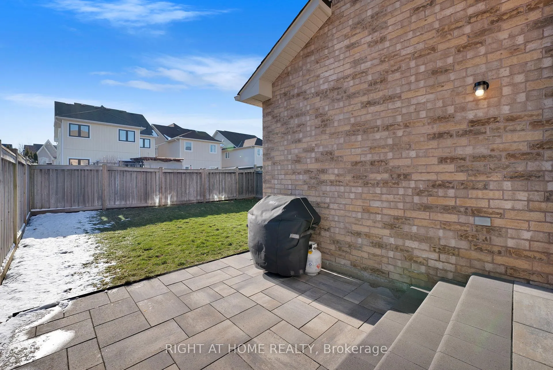 Photo 49 of 119 Mildenhall Place, Whitby, Brooklin — HOMEH