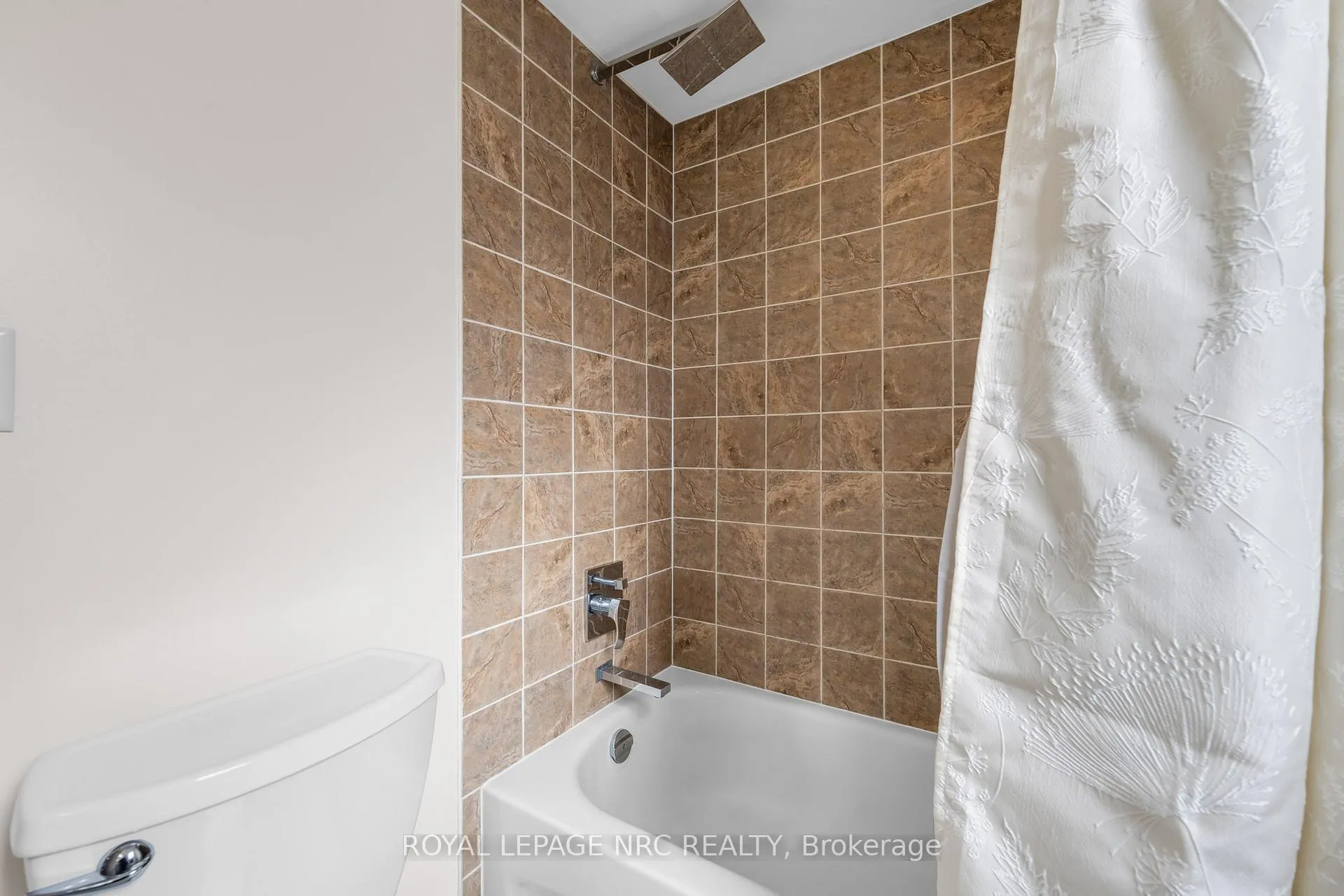 Photo 19 of 475 East 38th Street, Hamilton, Macassa — HOMEH