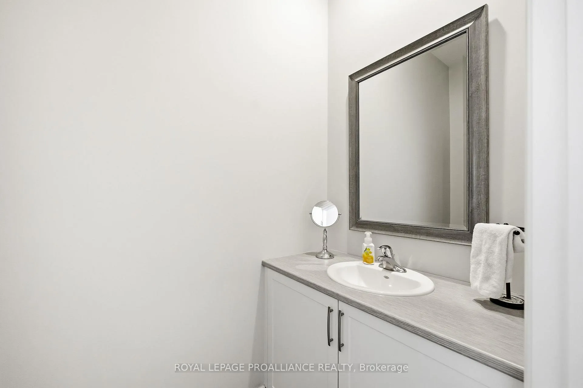 Photo 27 of 710 Elmer Hutton Street, Cobourg — HOMEH