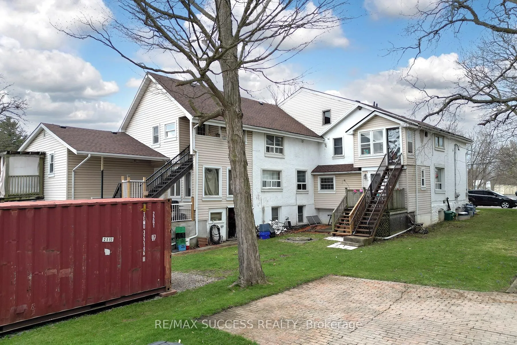 Photo 3 of 22 & 24 River Street, Thorold, Port Robinson — HOMEH