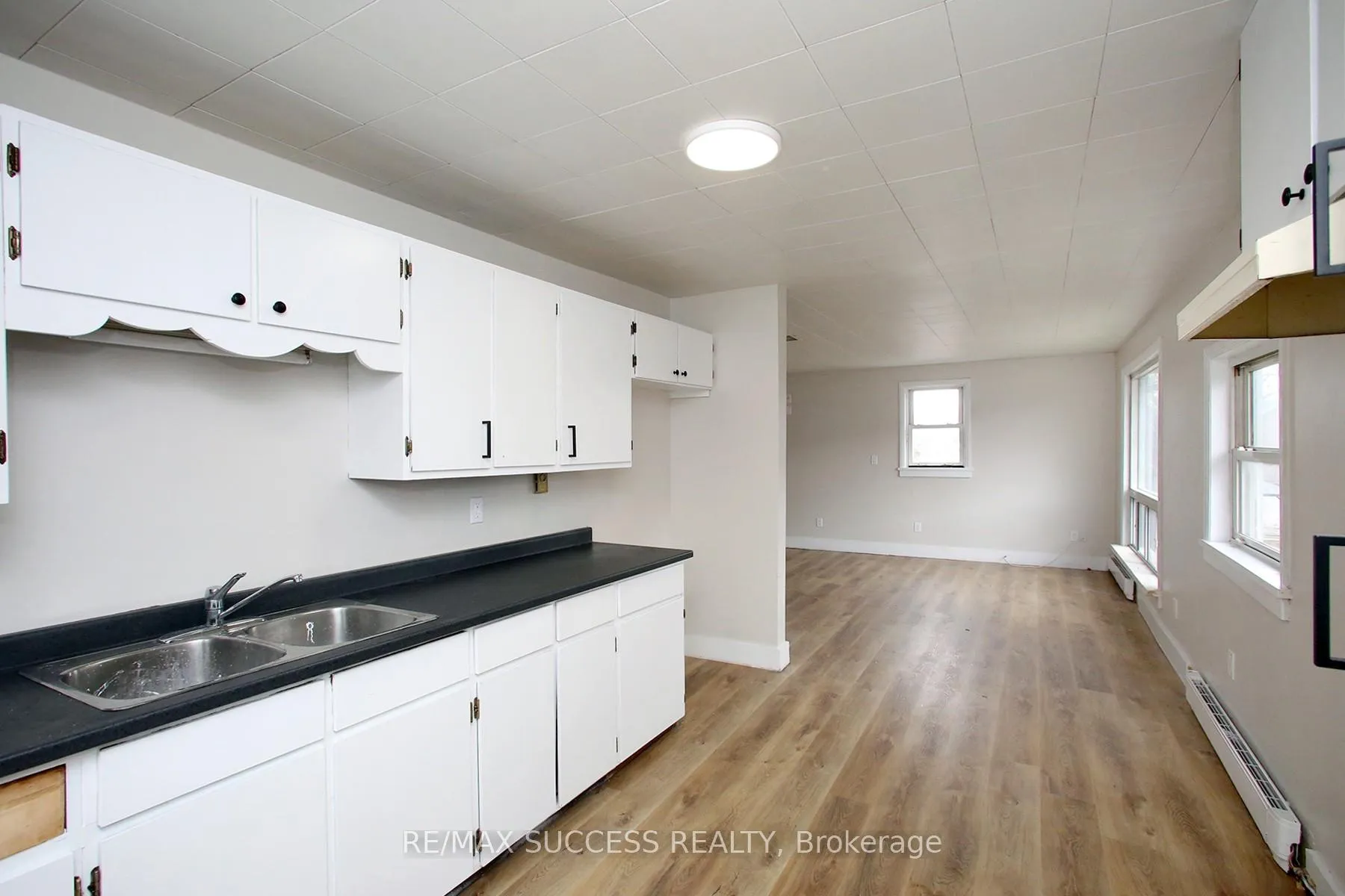 Photo 13 of 22 & 24 River Street, Thorold, Port Robinson — HOMEH
