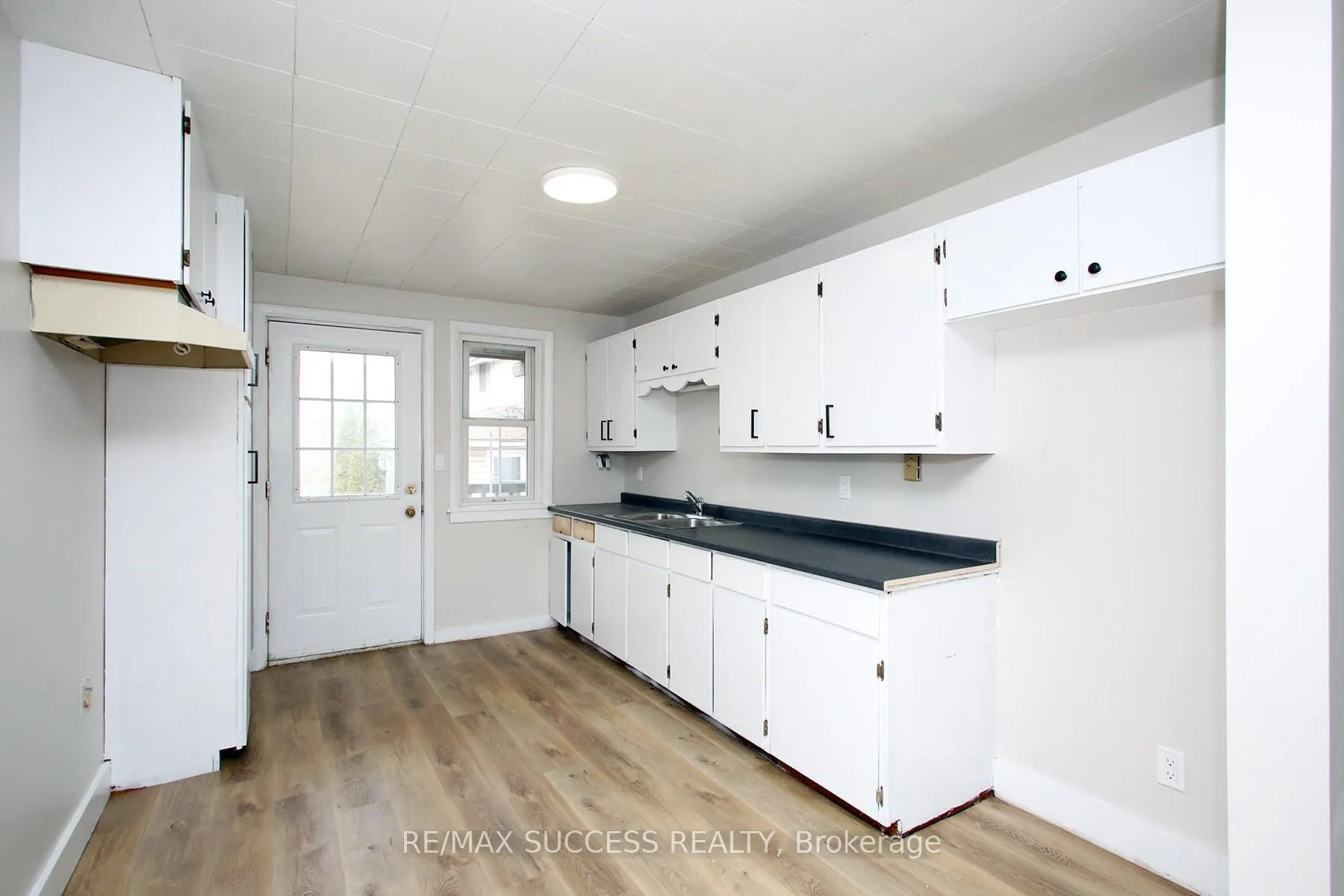 Photo 14 of 22 & 24 River Street, Thorold, Port Robinson — HOMEH