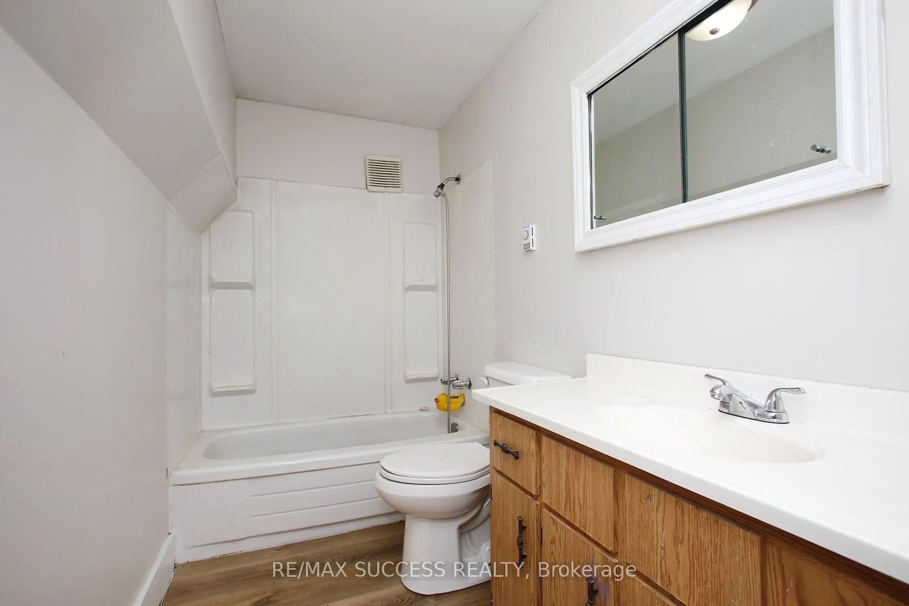 Photo 17 of 22 & 24 River Street, Thorold, Port Robinson — HOMEH