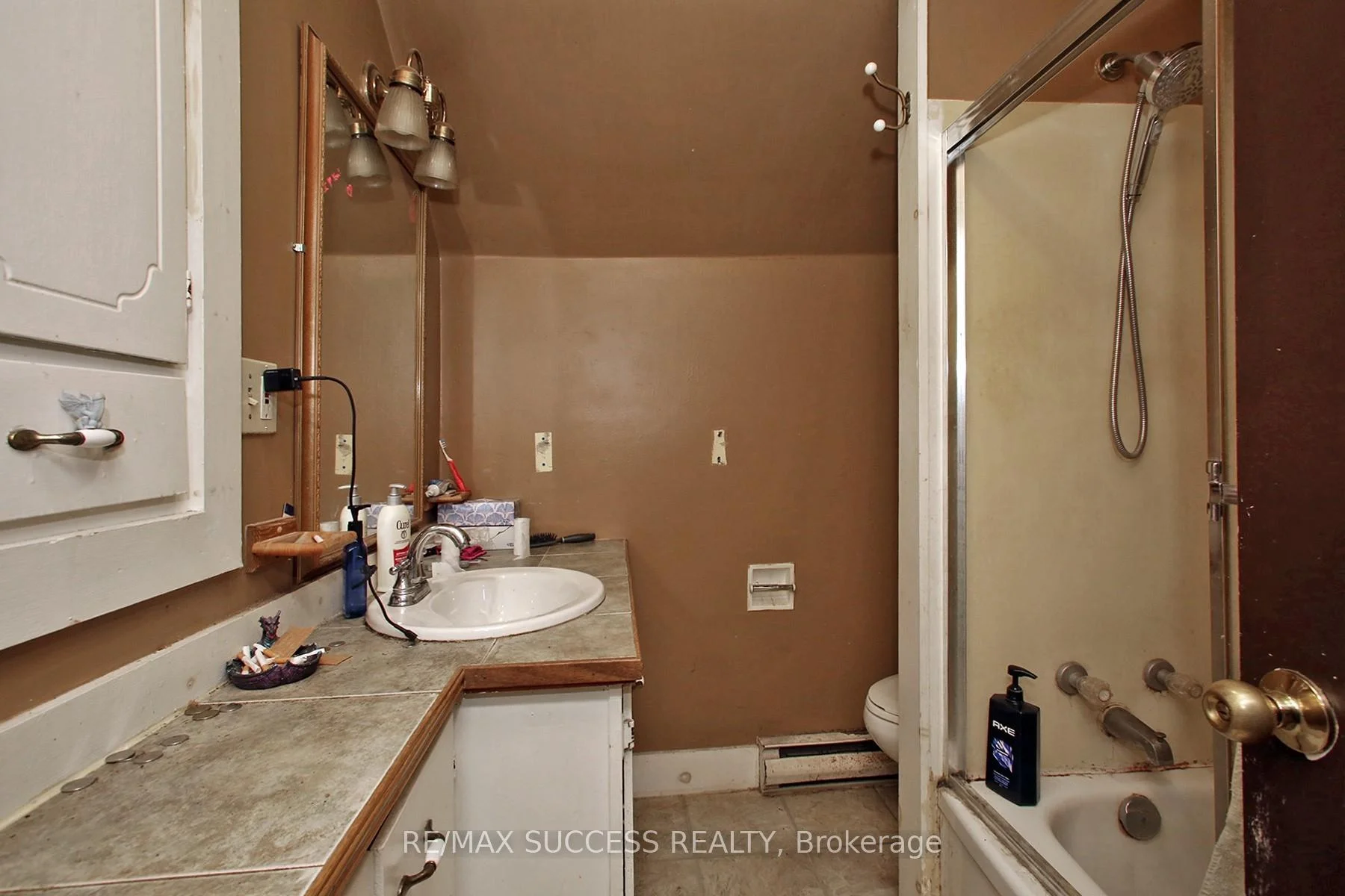 Photo 23 of 22 & 24 River Street, Thorold, Port Robinson — HOMEH