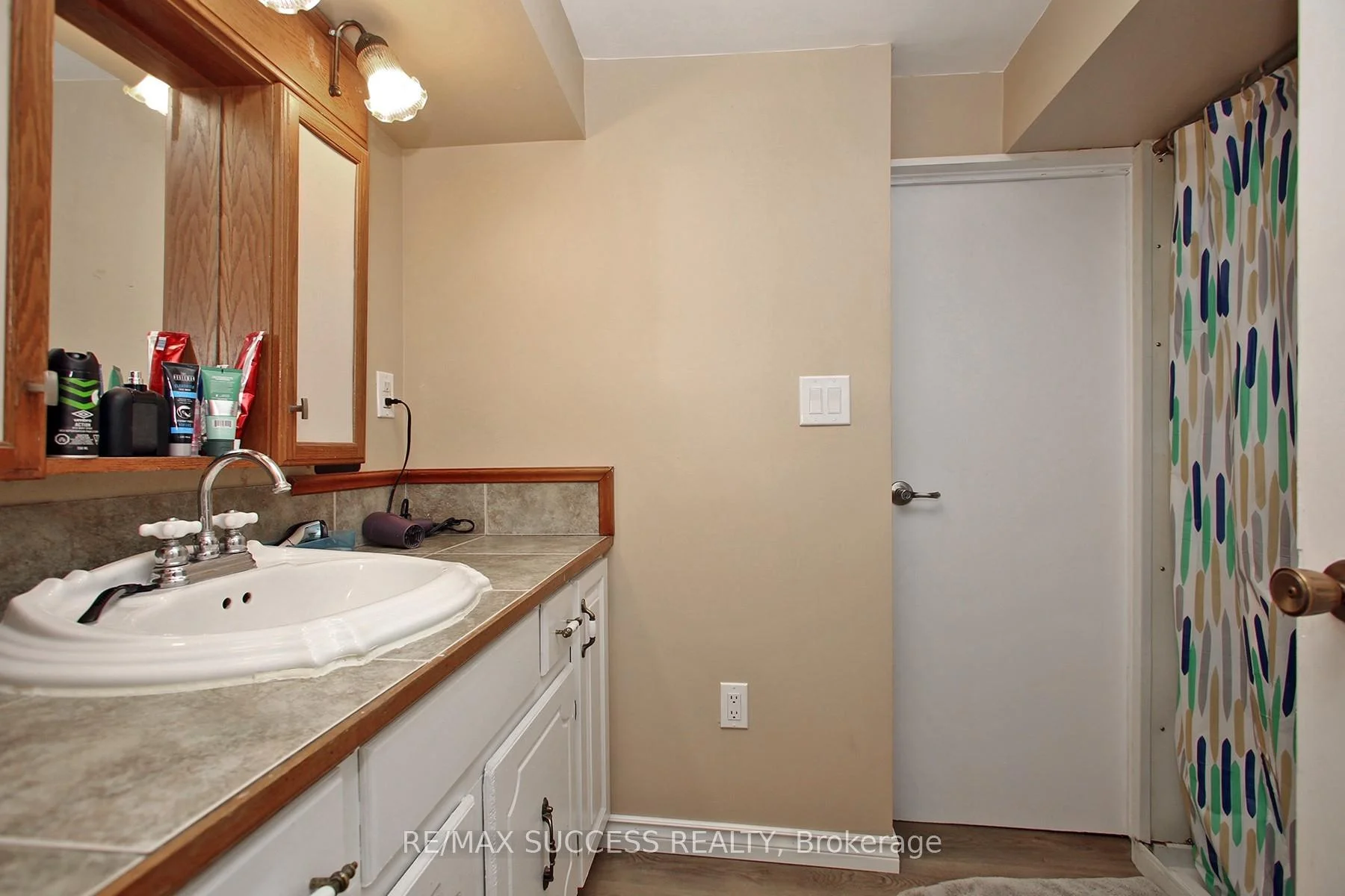 Photo 41 of 22 & 24 River Street, Thorold, Port Robinson — HOMEH