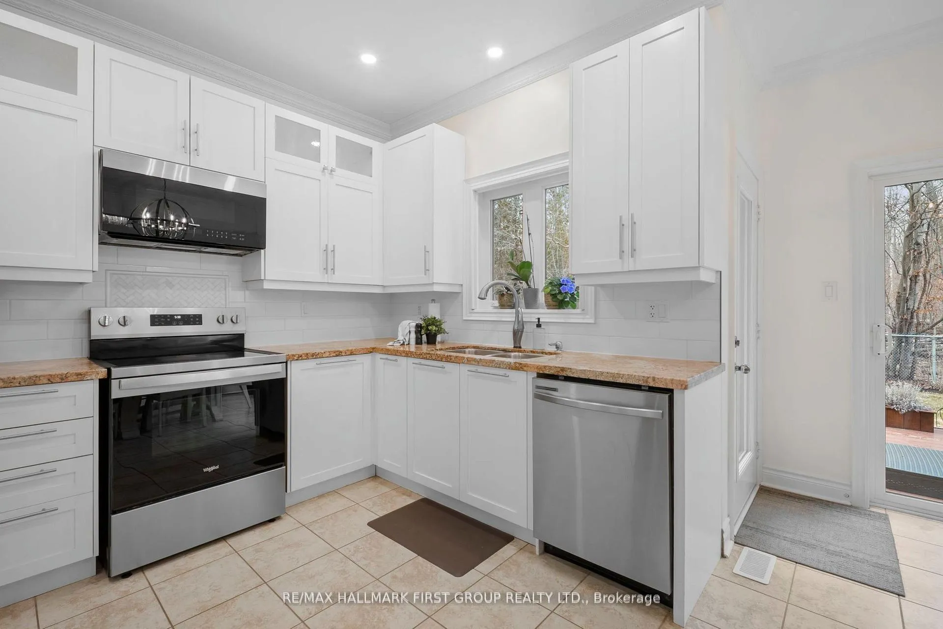 Photo 16 of 544 George Reynolds Drive, Clarington, Courtice — HOMEH