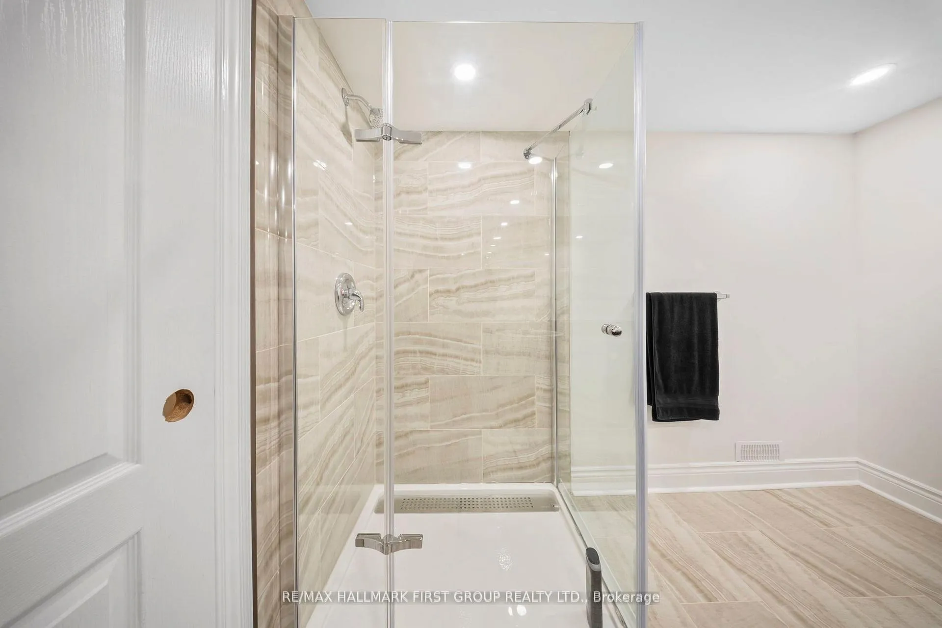 Photo 46 of 544 George Reynolds Drive, Clarington, Courtice — HOMEH