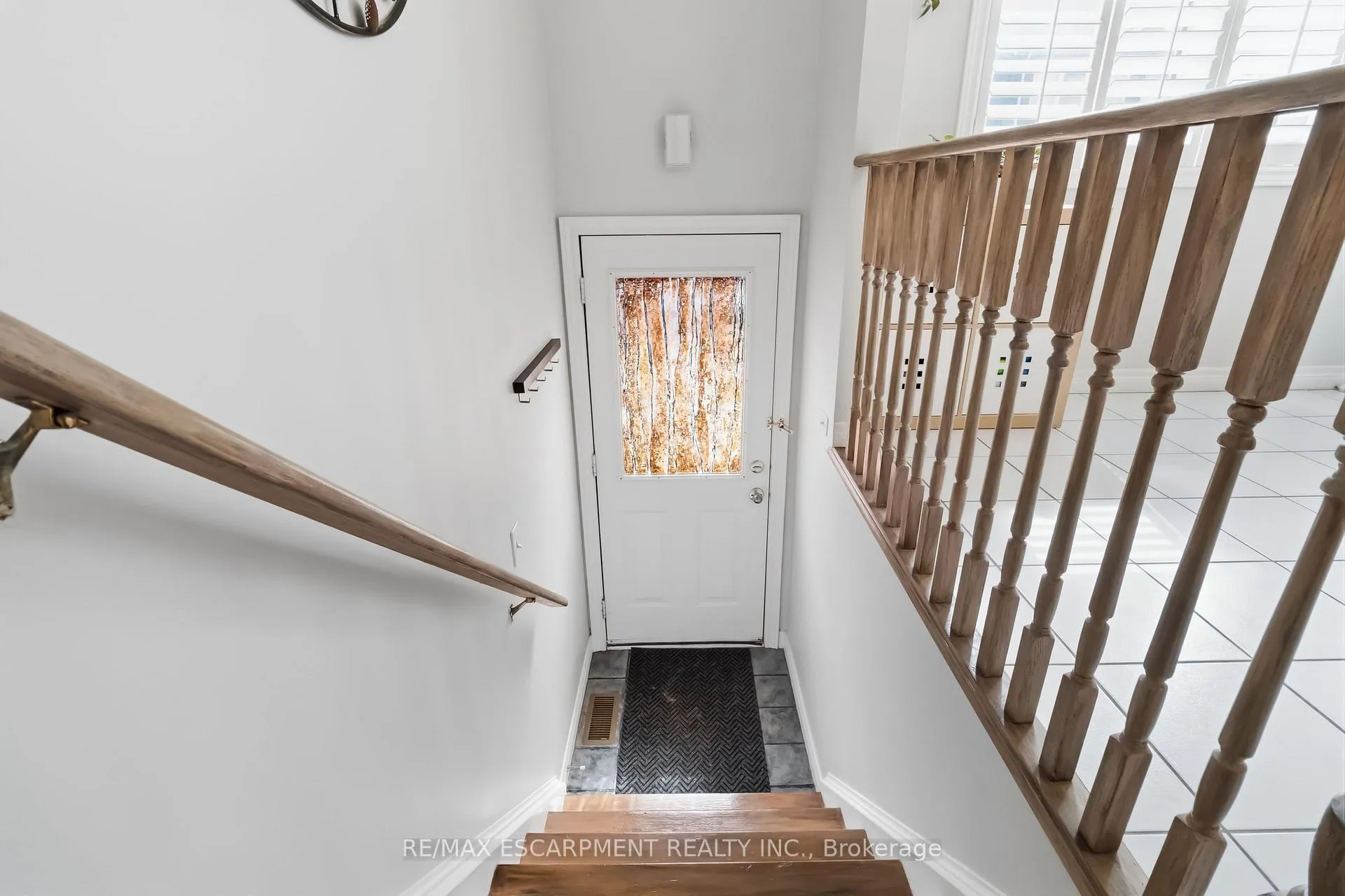 Photo 5 of Unit 30, 1751 Lampman Avenue, Burlington, Uptown — HOMEH