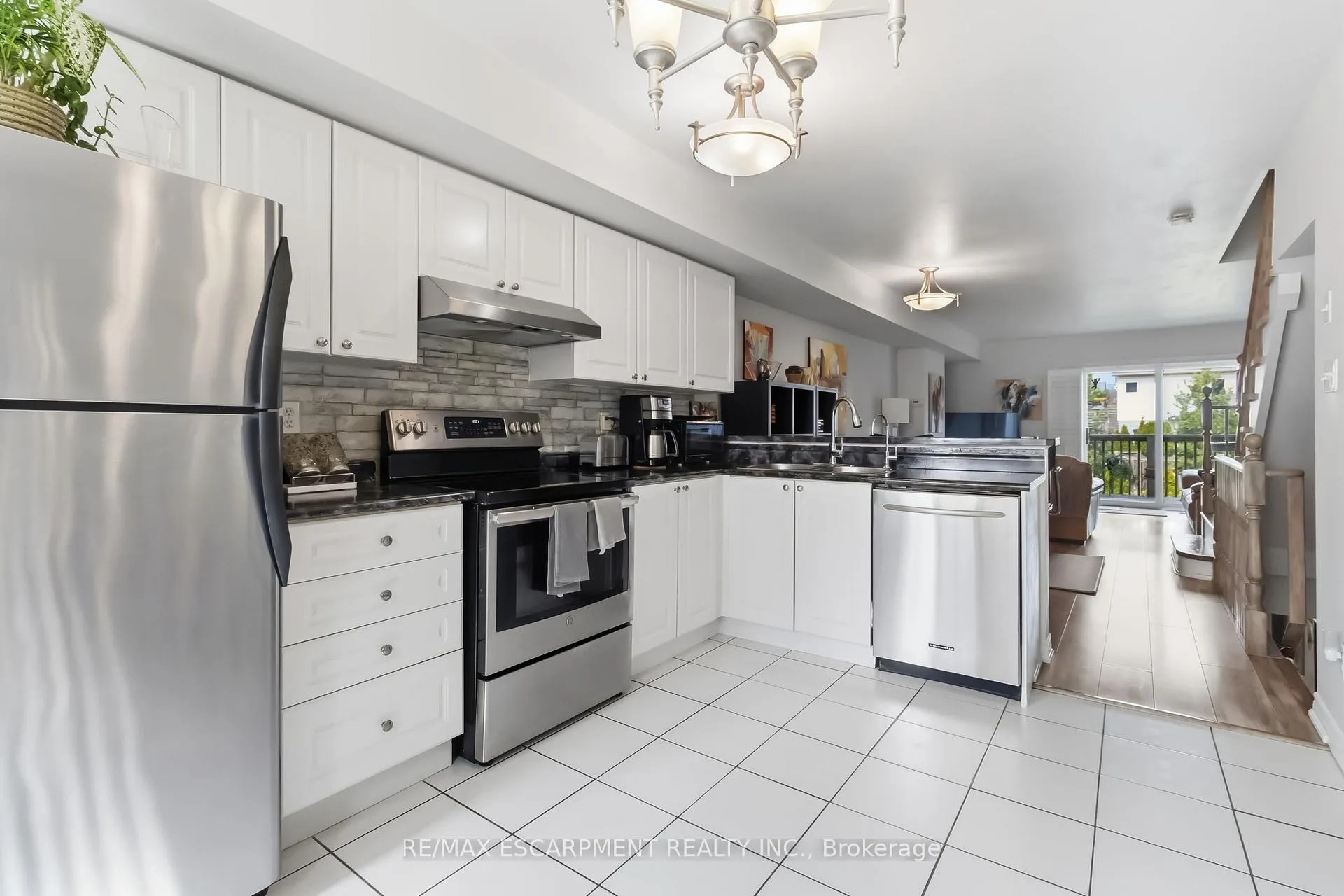 Photo 7 of Unit 30, 1751 Lampman Avenue, Burlington, Uptown — HOMEH