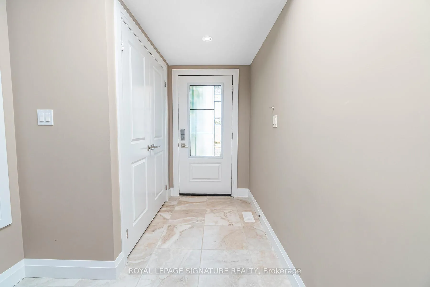 Photo 4 of 156 Church Street E, Halton Hills, Acton — HOMEH