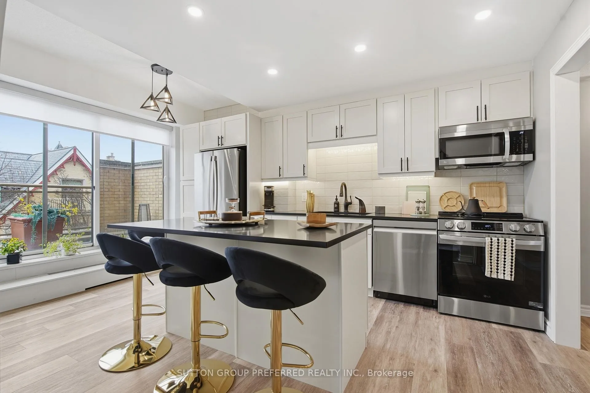 Photo 13 of Unit 310, 250 Sydenham Street, London, East B — HOMEH