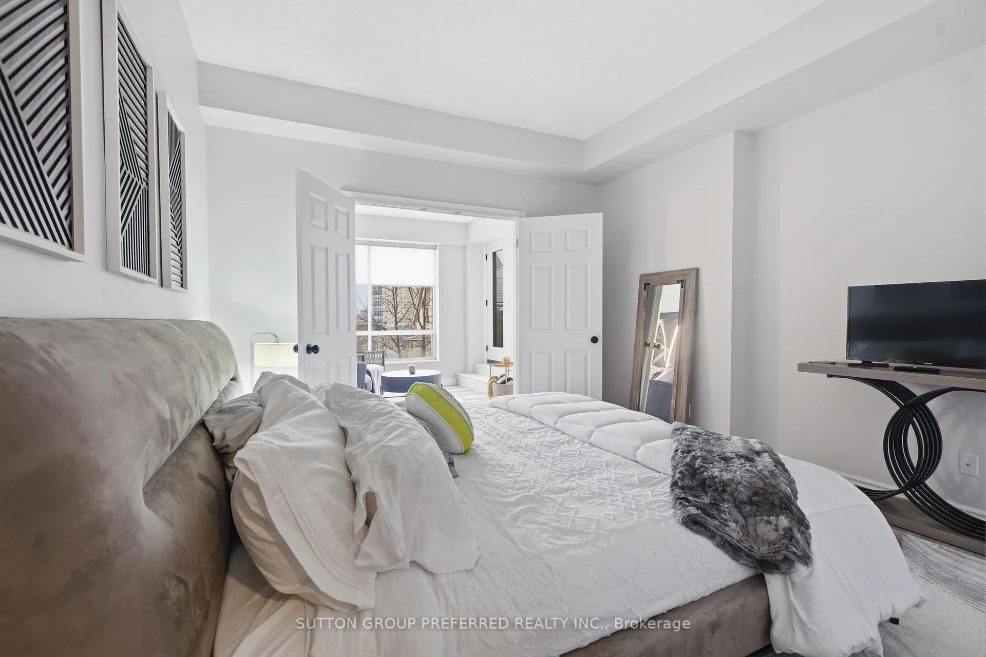 Photo 25 of Unit 310, 250 Sydenham Street, London, East B — HOMEH