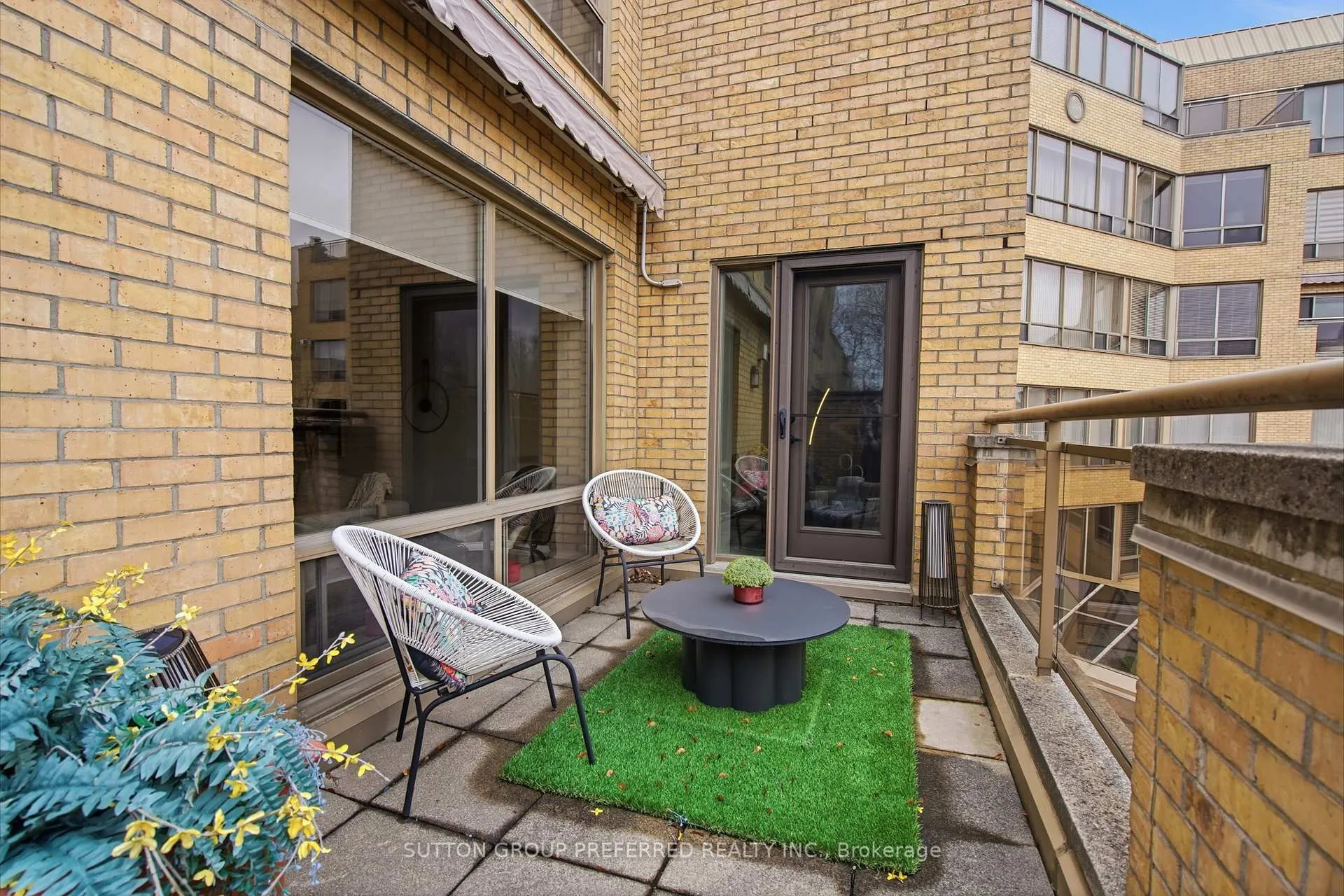 Photo 38 of Unit 310, 250 Sydenham Street, London, East B — HOMEH