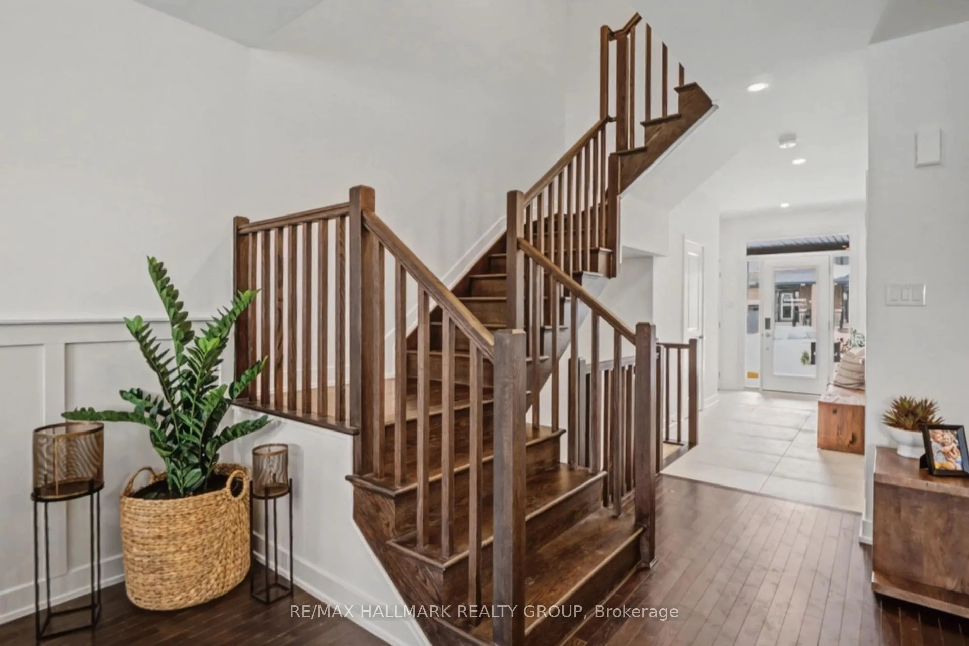 Photo 10 of 1126 Spoor Street, Ottawa, Kanata - Rural Kanata (Central) — HOMEH