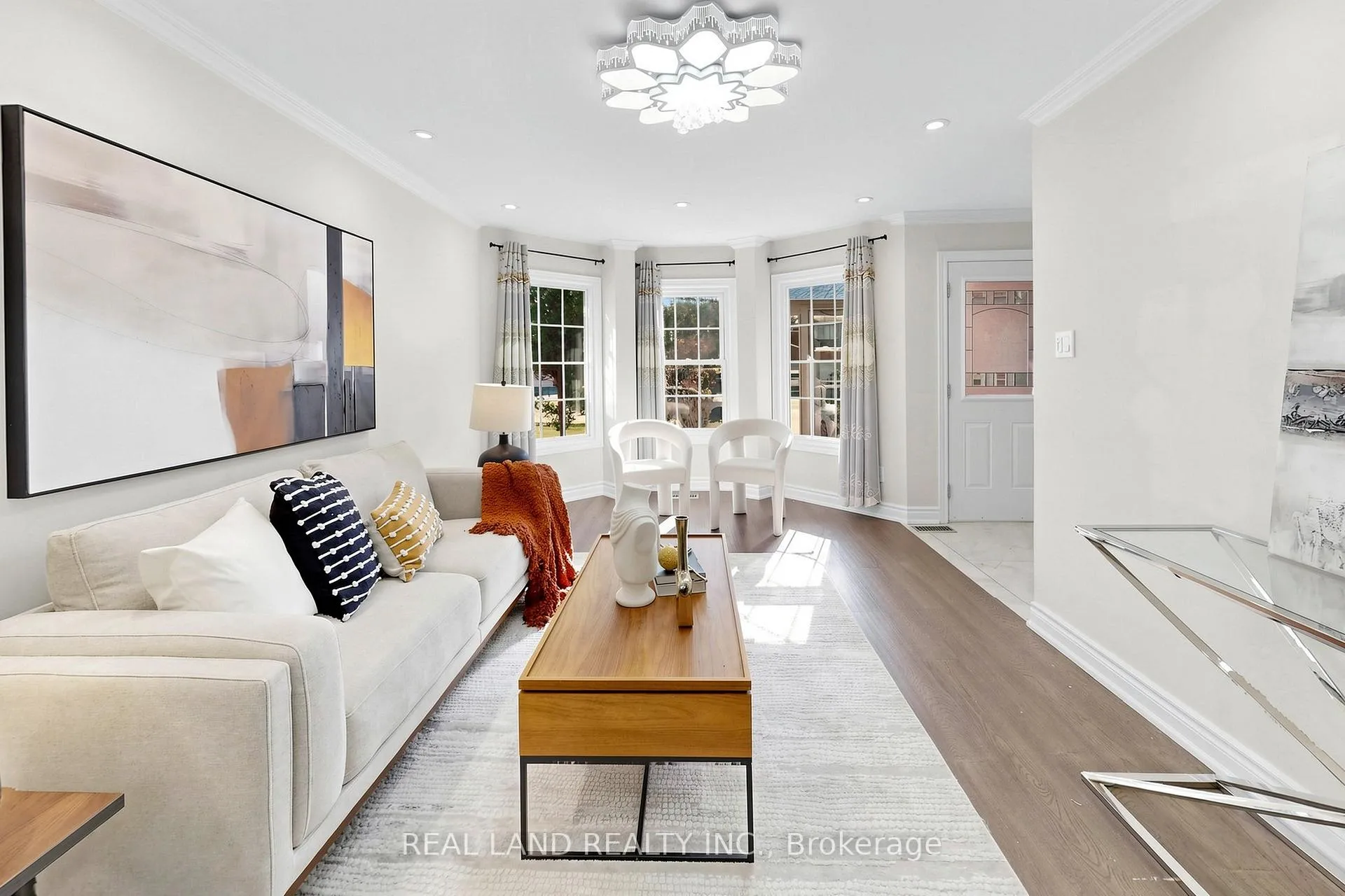 Photo 4 of 36 Boxdene Avenue, Scarborough, Milliken — HOMEH