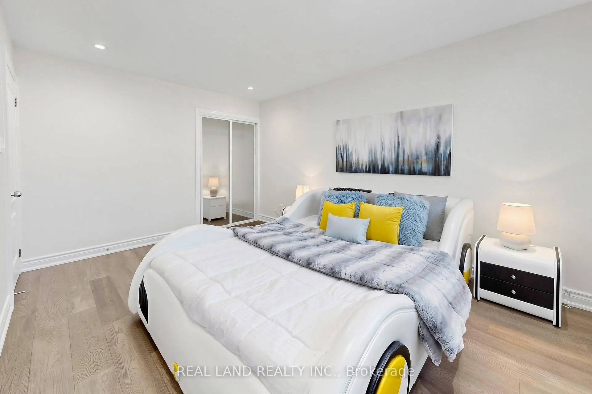 Photo 32 of 36 Boxdene Avenue, Scarborough, Milliken — HOMEH