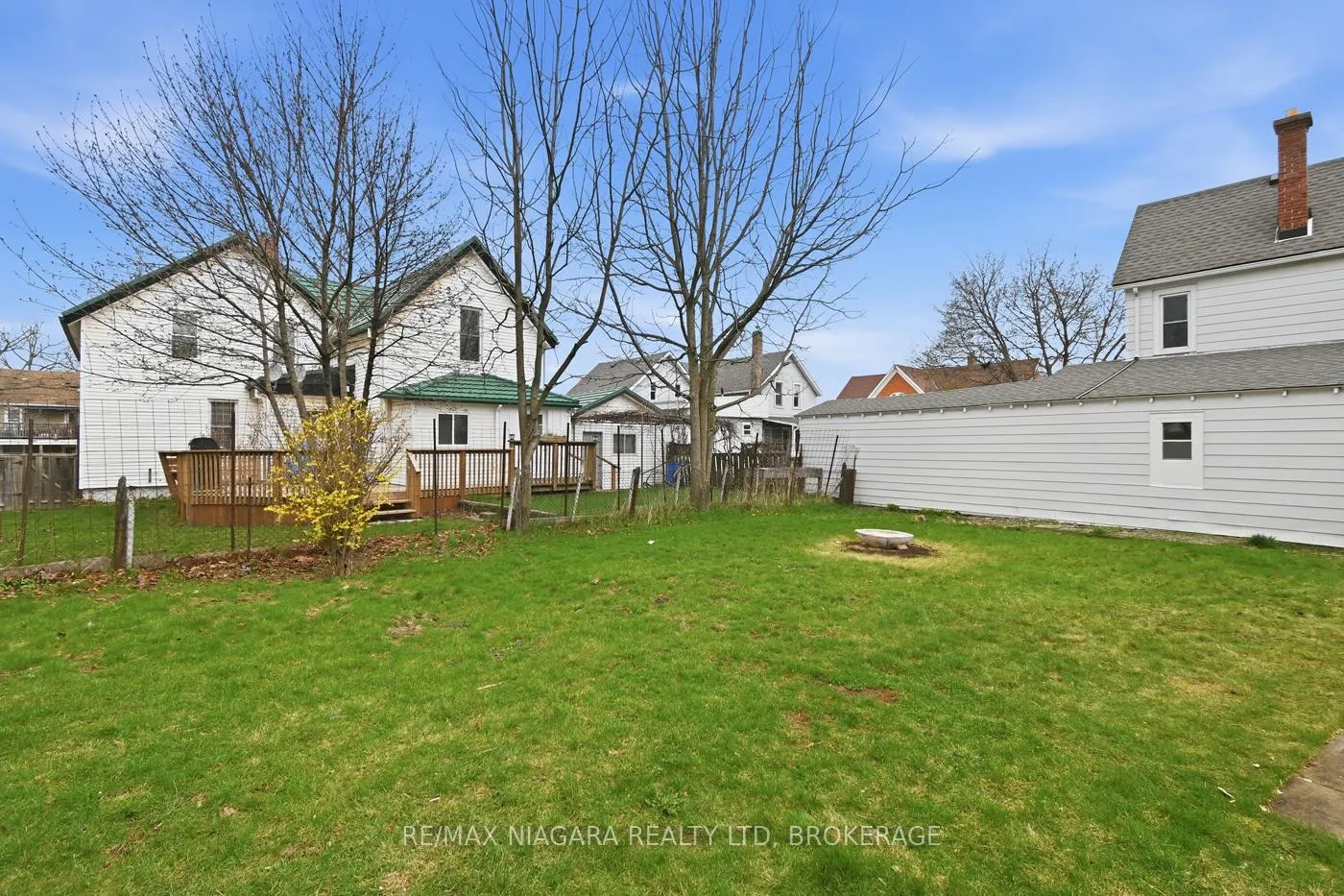 Photo 43 of 70 Bald Street, Welland, Broadway — HOMEH