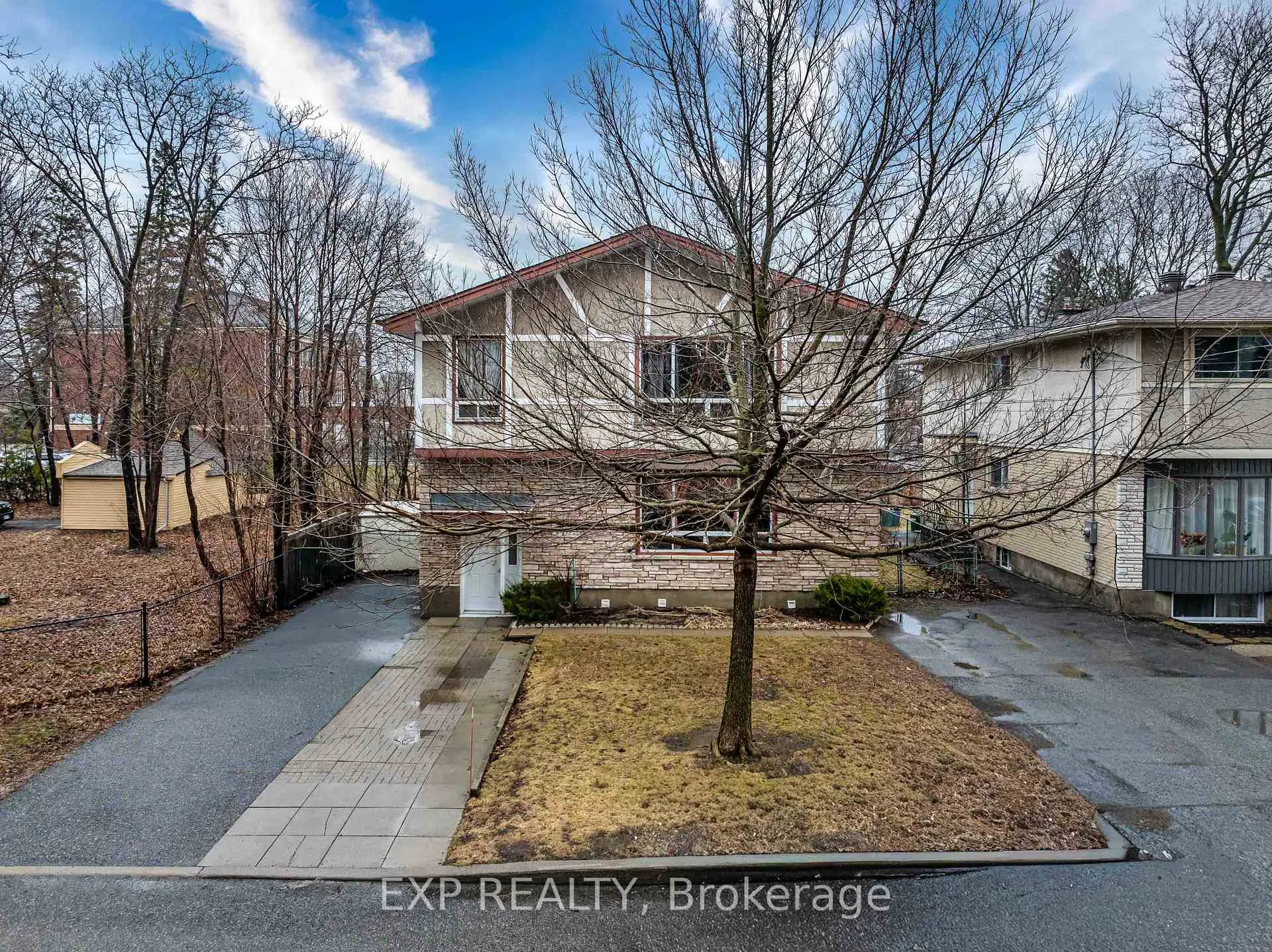 Photo 1 of 847 Pinewood Crescent, Ottawa, Queensway Terrace North — HOMEH