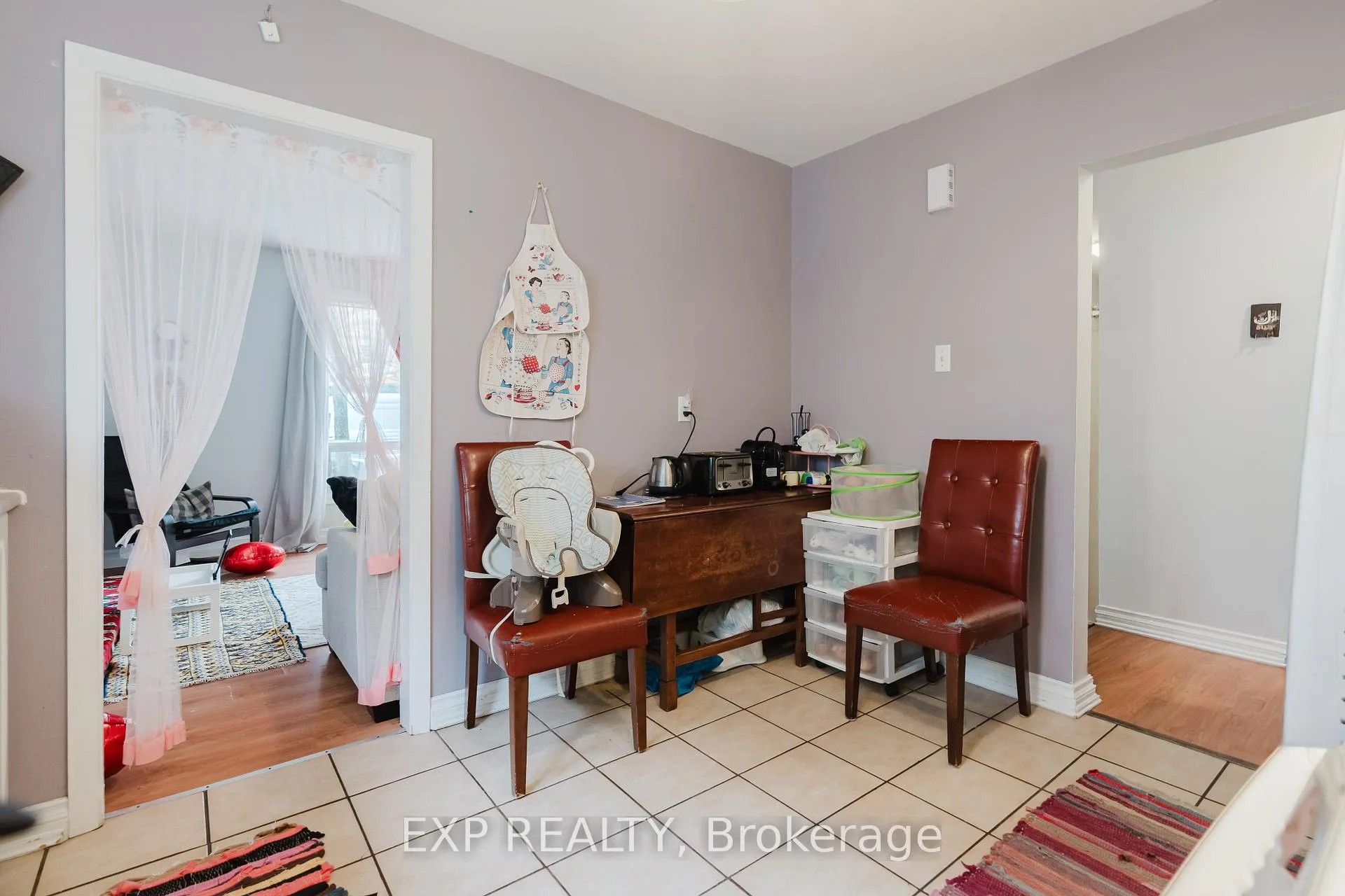 Photo 9 of 847 Pinewood Crescent, Ottawa, Queensway Terrace North — HOMEH