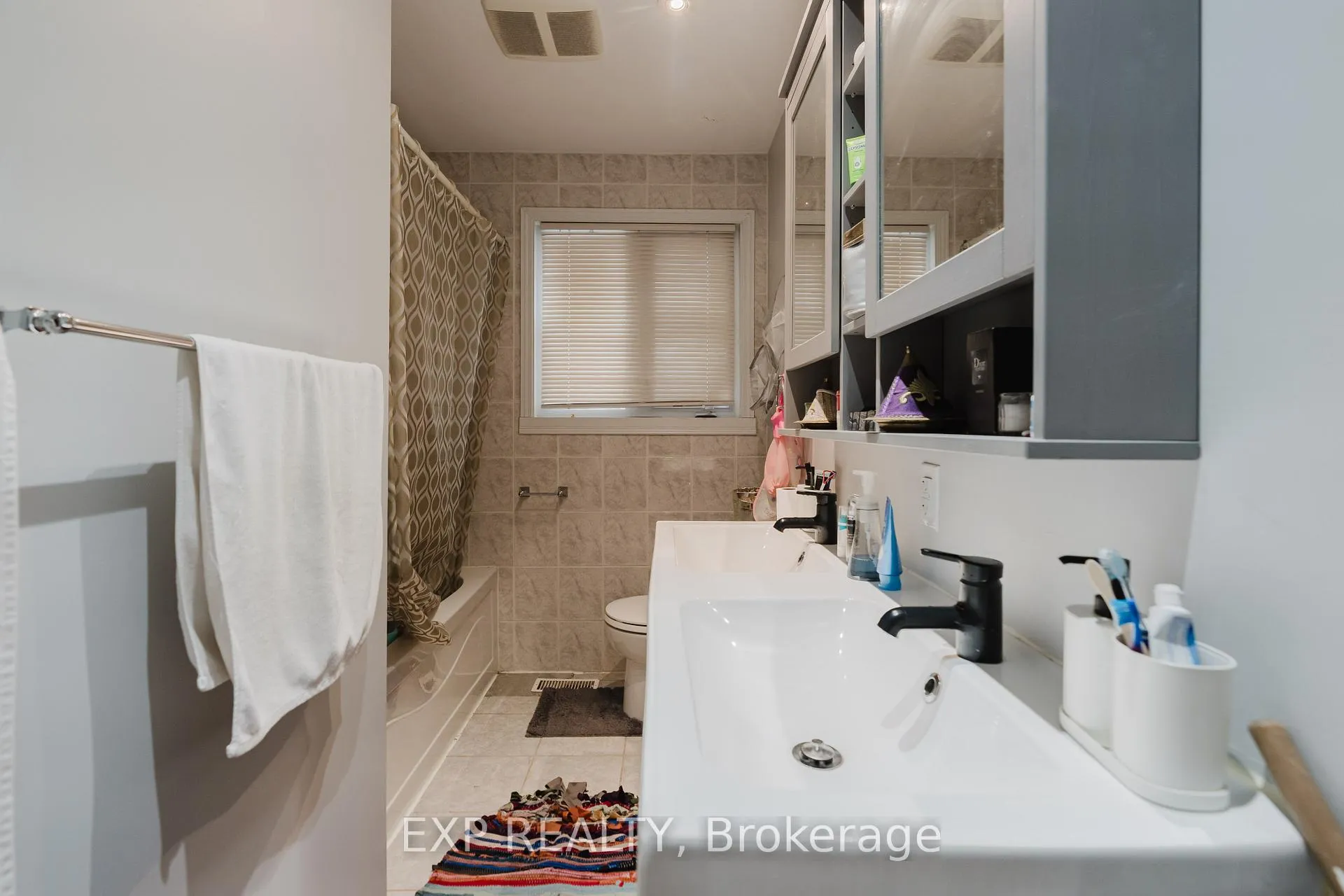 Photo 10 of 847 Pinewood Crescent, Ottawa, Queensway Terrace North — HOMEH