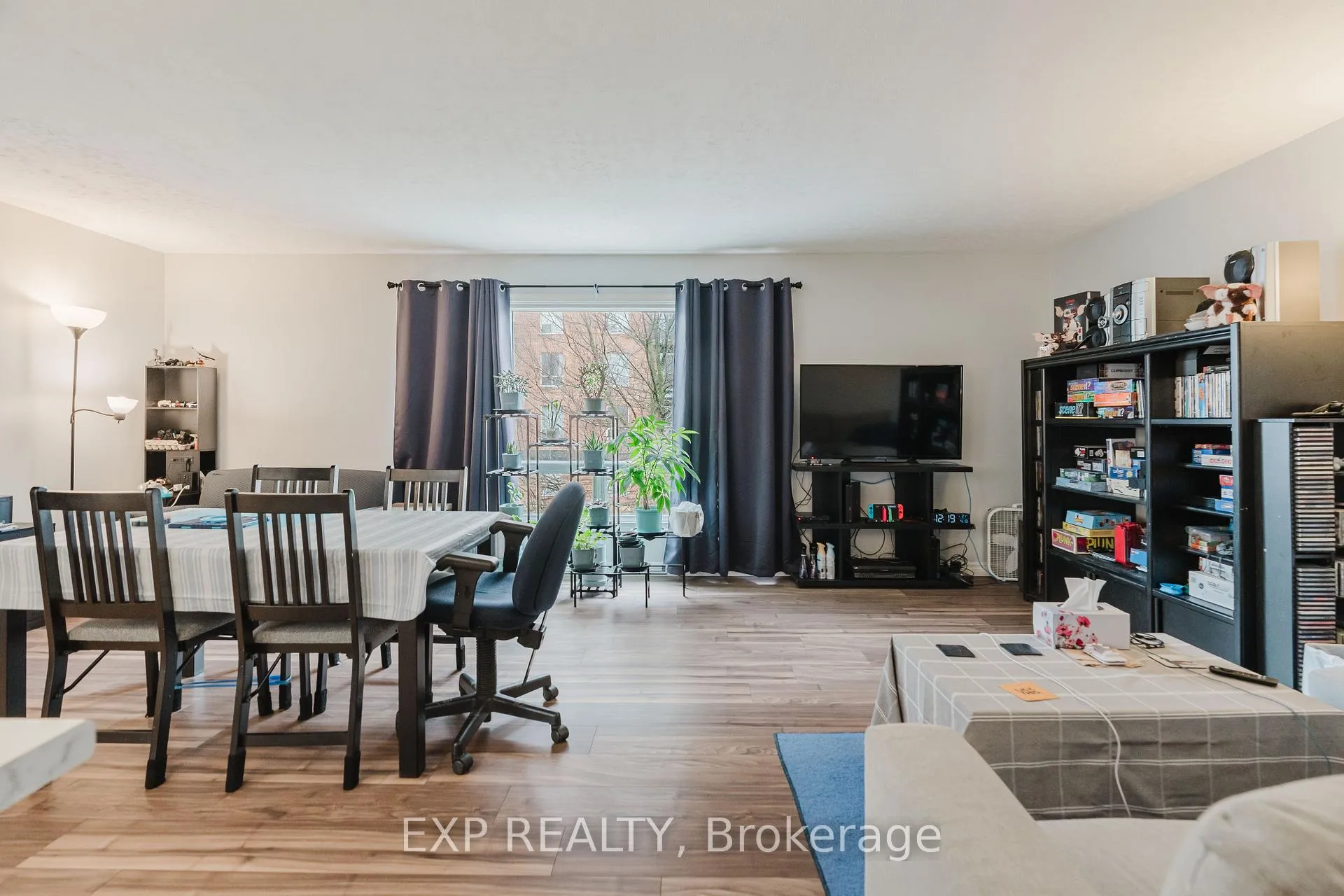 Photo 13 of 847 Pinewood Crescent, Ottawa, Queensway Terrace North — HOMEH