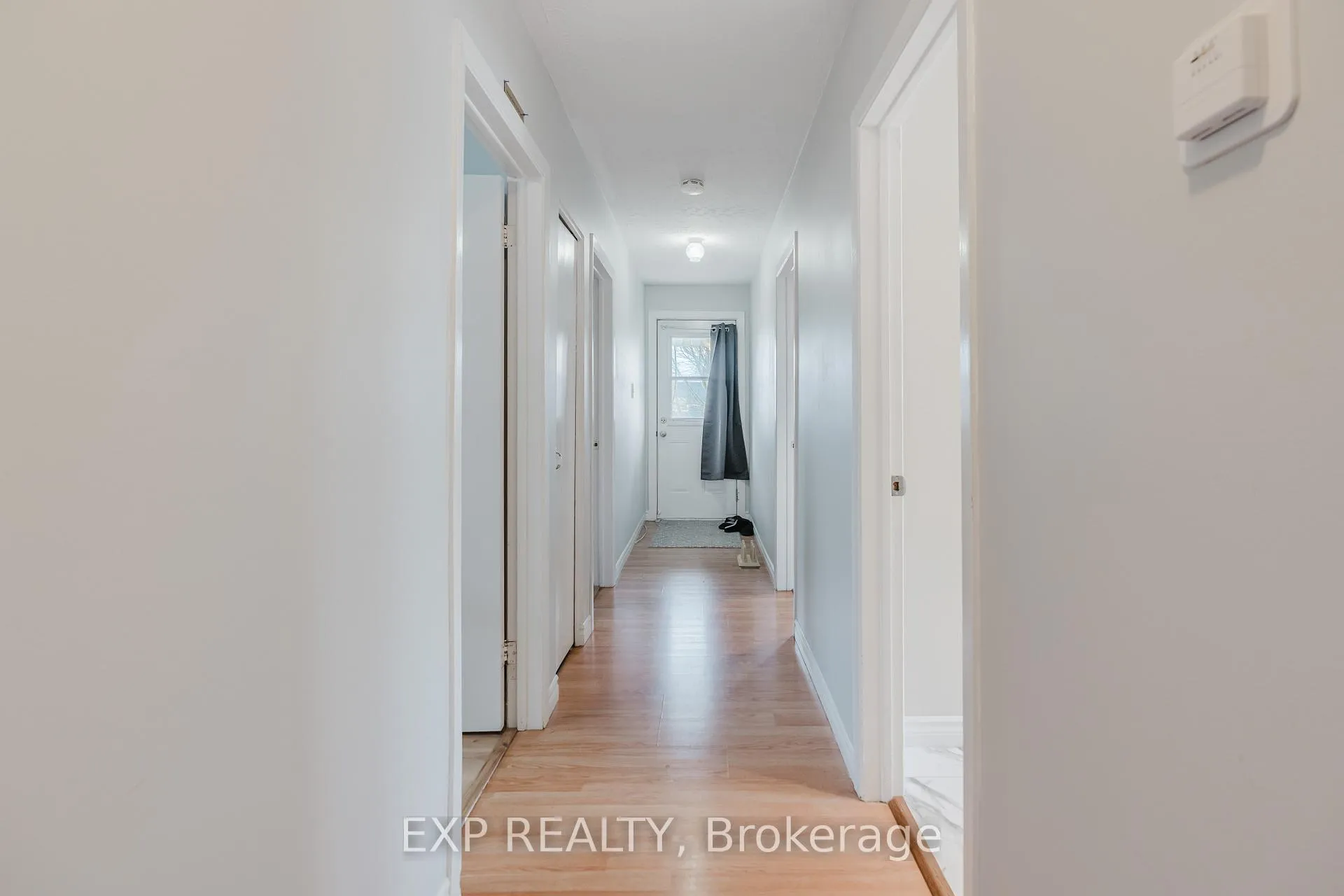 Photo 18 of 847 Pinewood Crescent, Ottawa, Queensway Terrace North — HOMEH