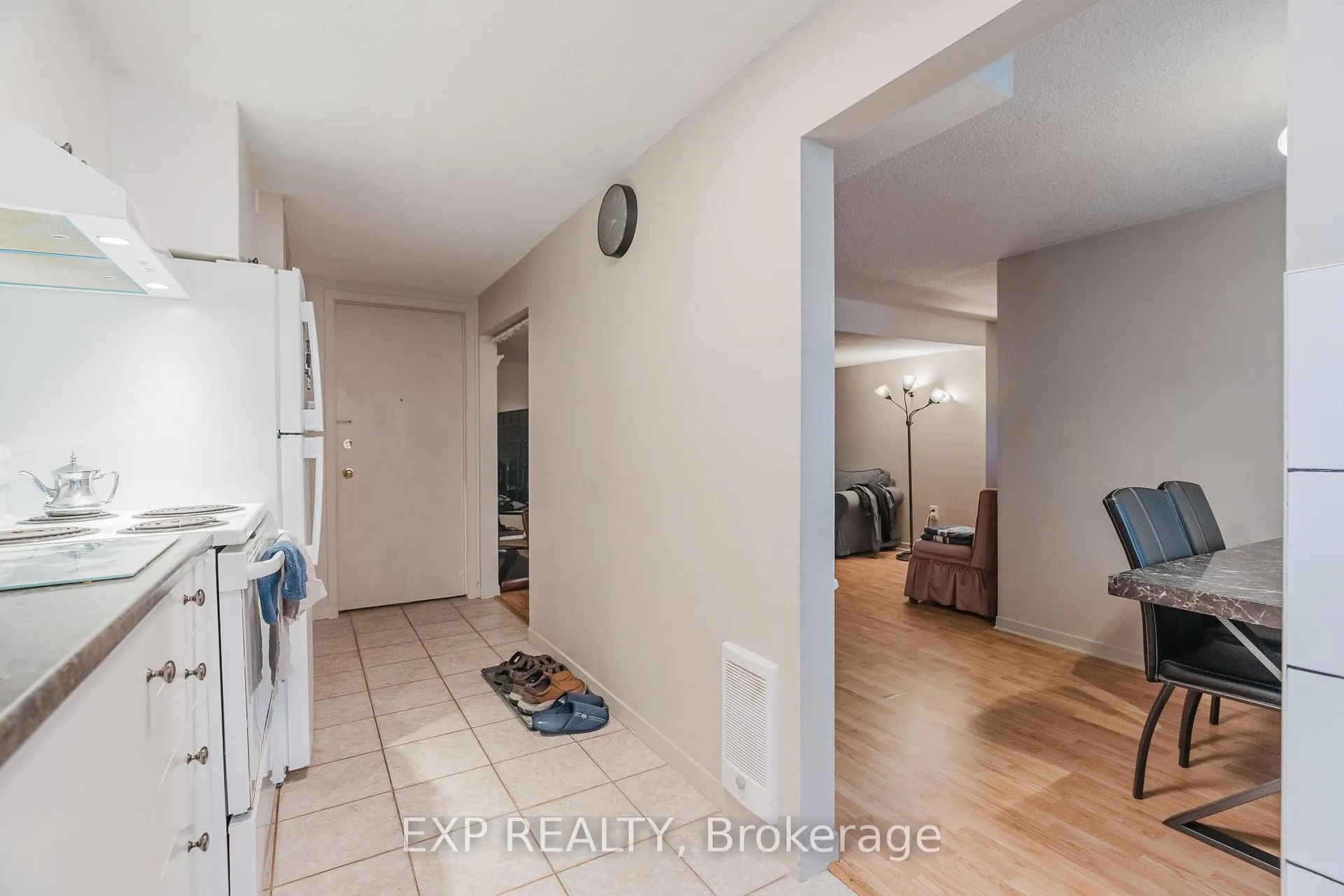 Photo 27 of 847 Pinewood Crescent, Ottawa, Queensway Terrace North — HOMEH