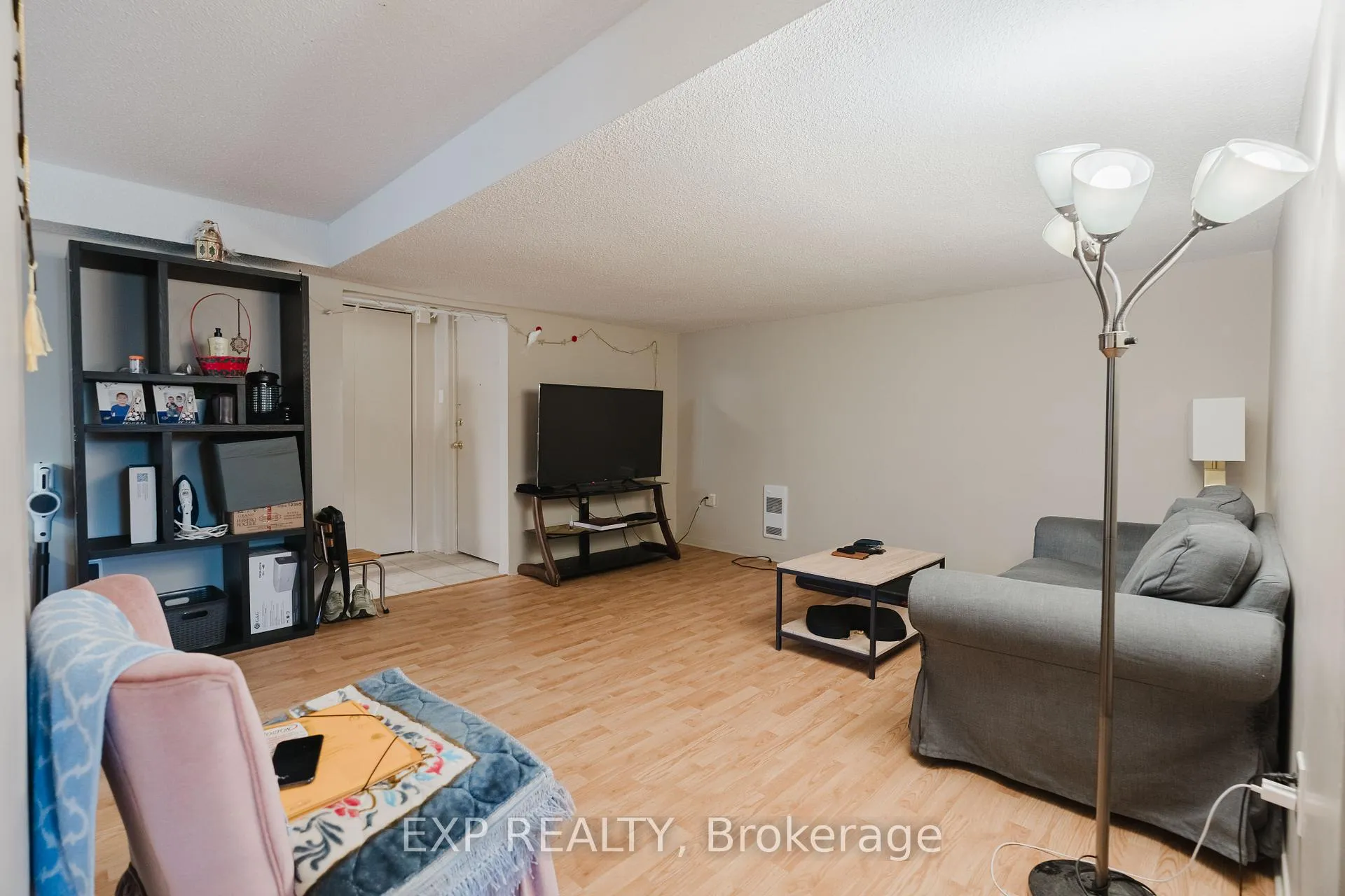 Photo 30 of 847 Pinewood Crescent, Ottawa, Queensway Terrace North — HOMEH