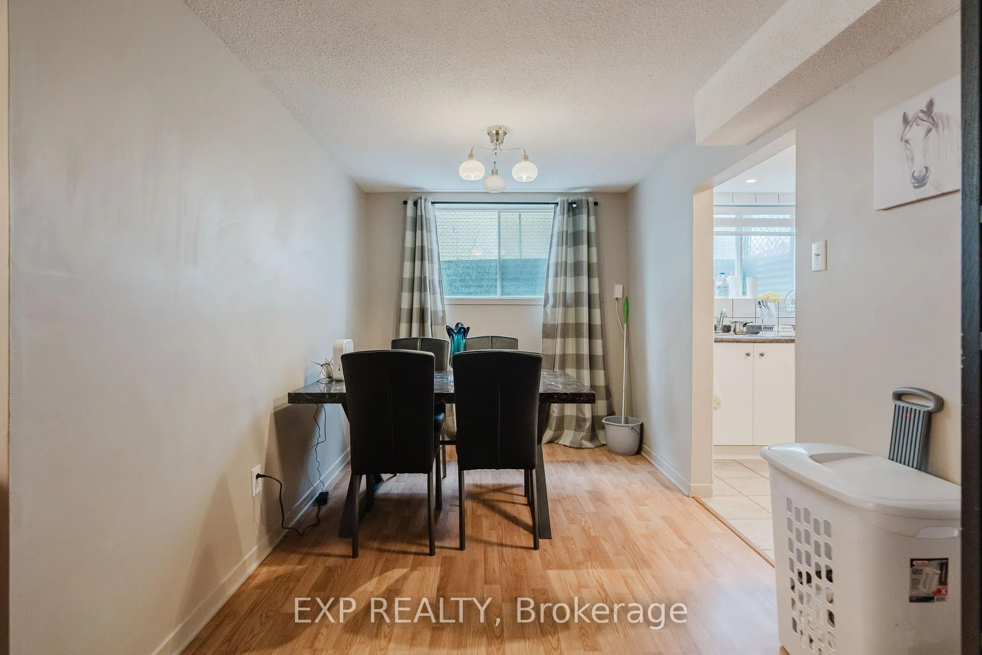 Photo 31 of 847 Pinewood Crescent, Ottawa, Queensway Terrace North — HOMEH