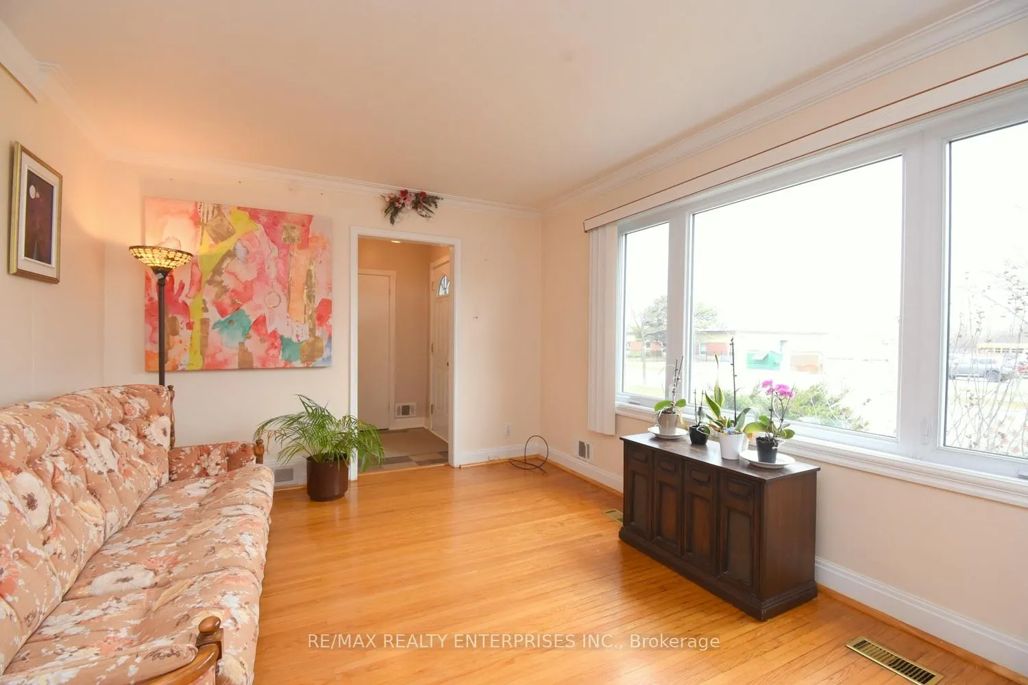 Photo 2 of 65 Hadrian Drive, Etobicoke, Elms-Old Rexdale — HOMEH