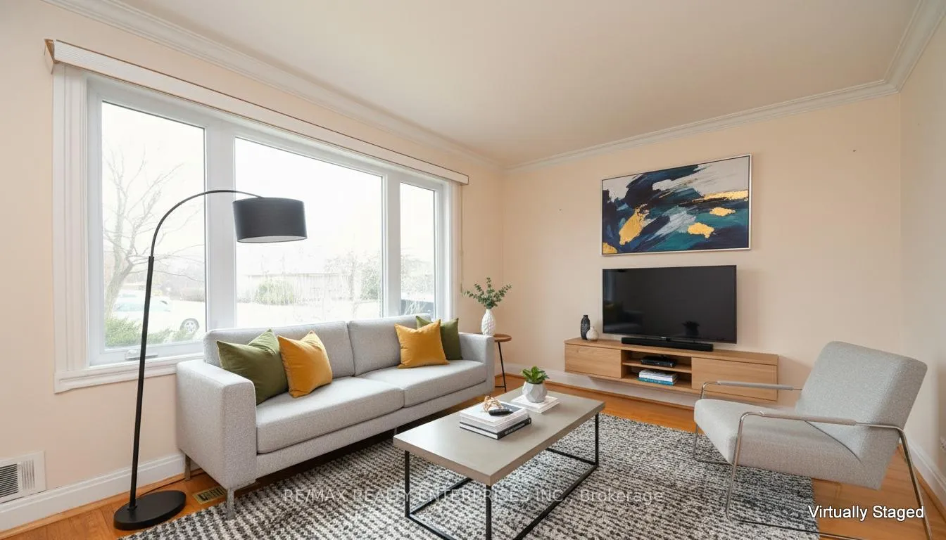 Photo 5 of 65 Hadrian Drive, Etobicoke, Elms-Old Rexdale — HOMEH